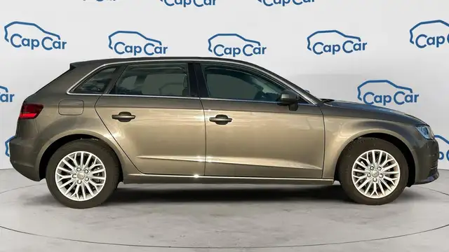 Audi A3 view 4