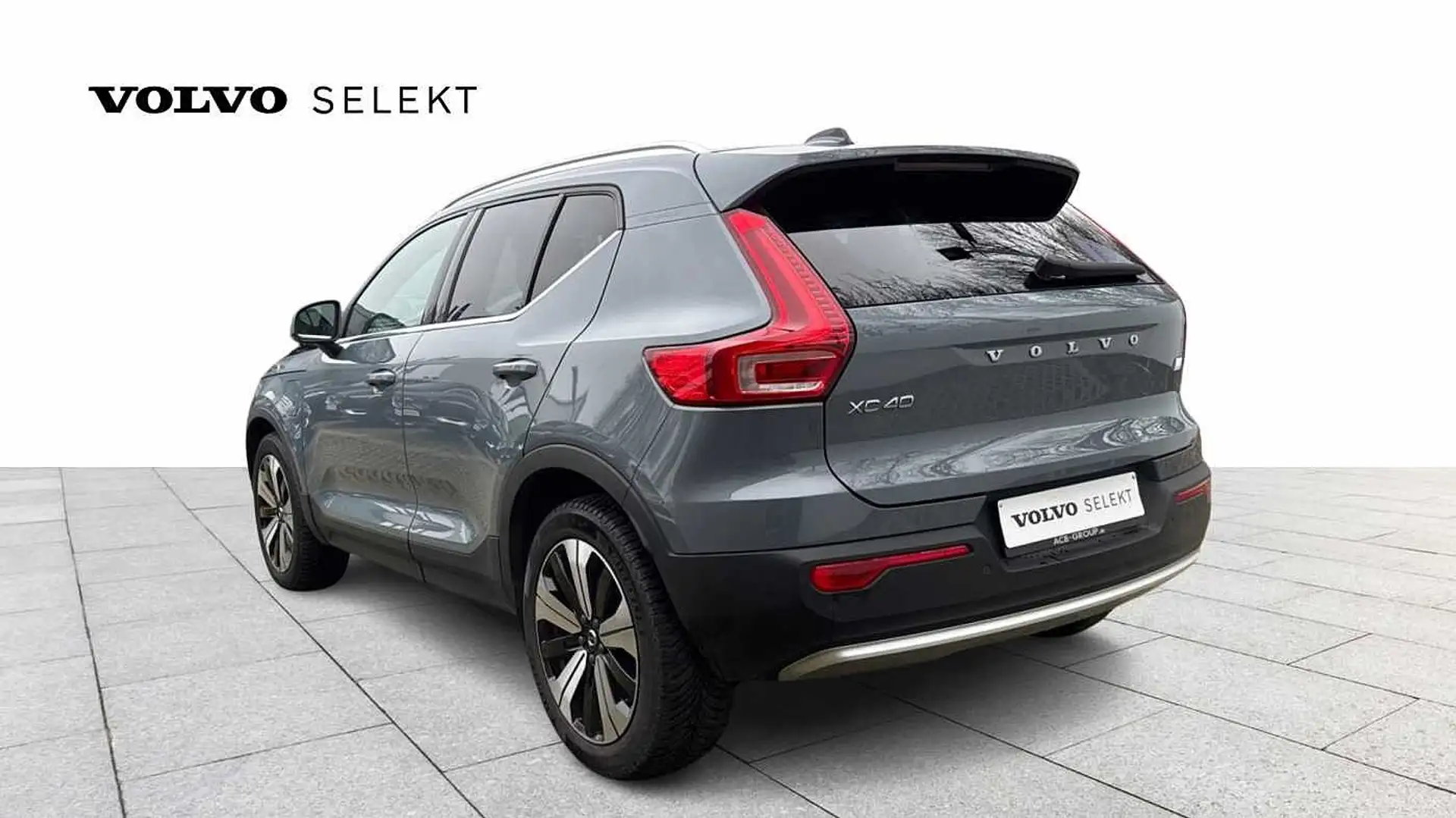 Volvo XC40 Recharge Ultimate Bright, T5 plug-in hybrid Gris - 2