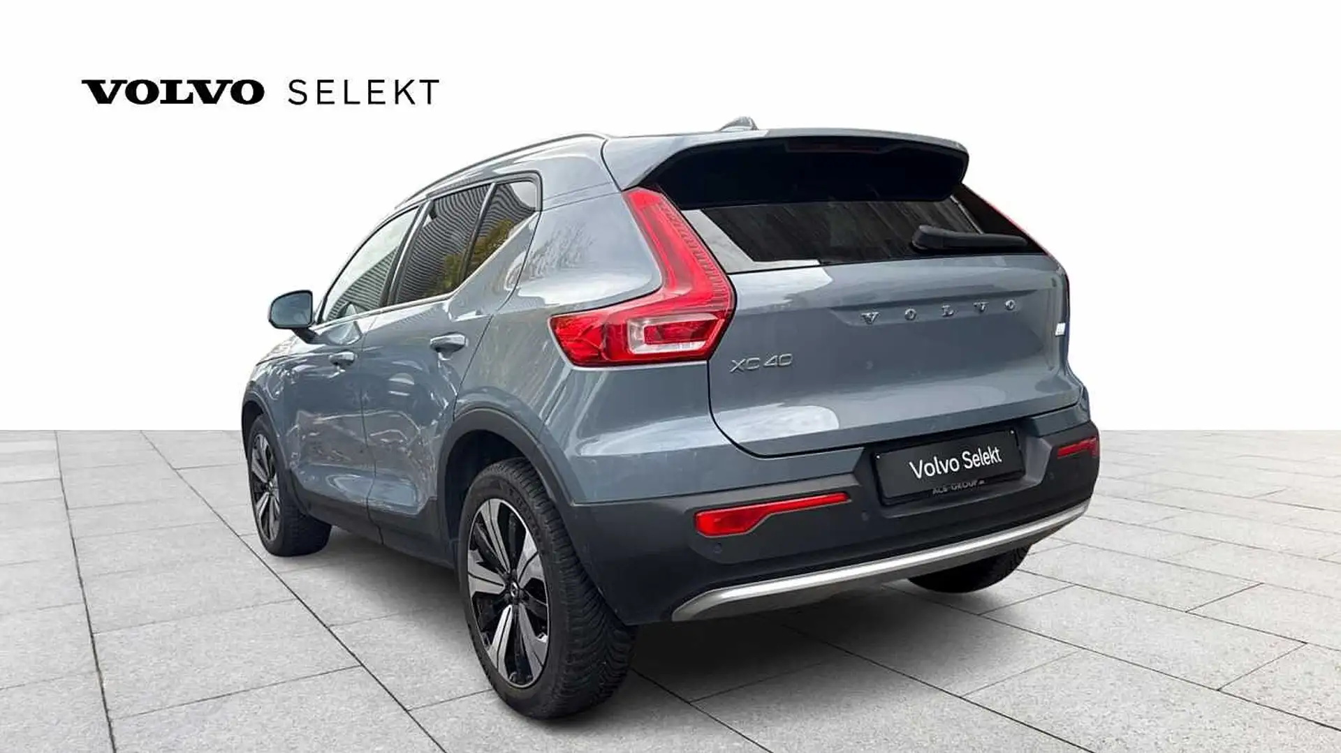 Volvo XC40 Recharge Ultimate Bright, T5 plug-in hybrid Grijs - 2