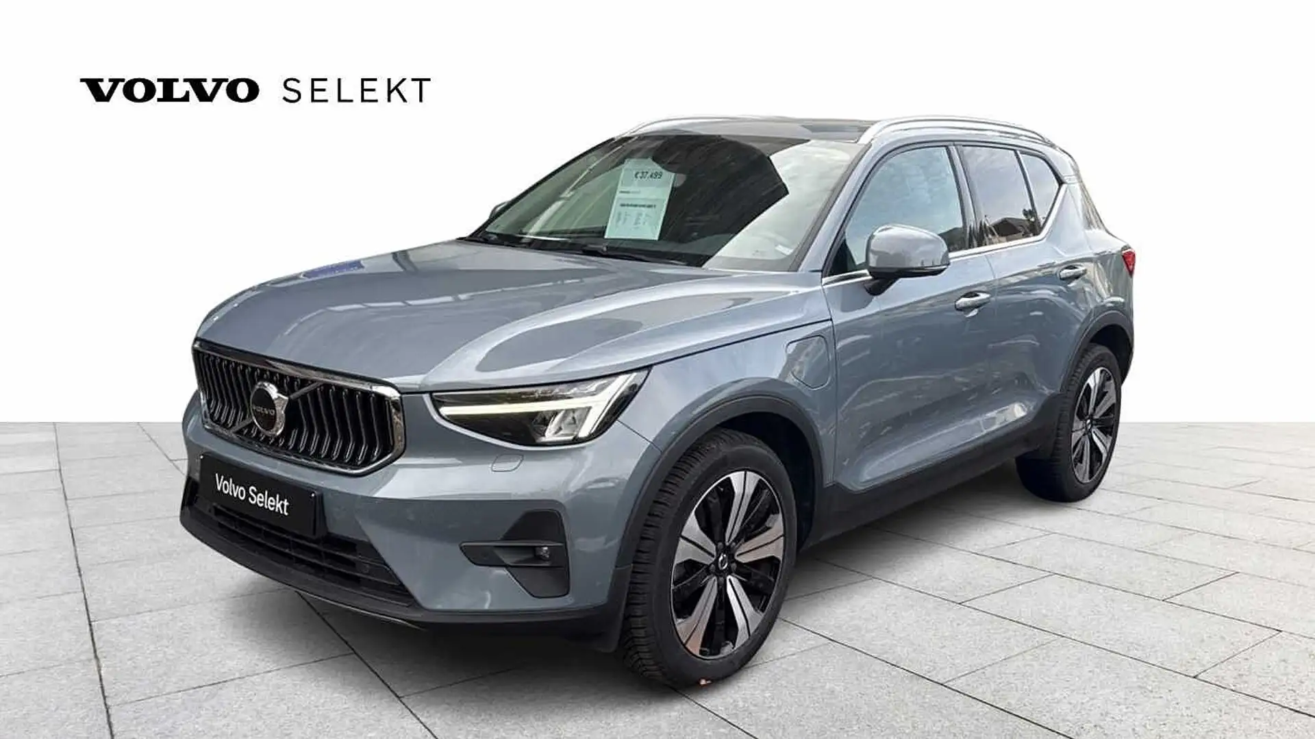 Volvo XC40 Recharge Ultimate Bright, T5 plug-in hybrid Grijs - 1