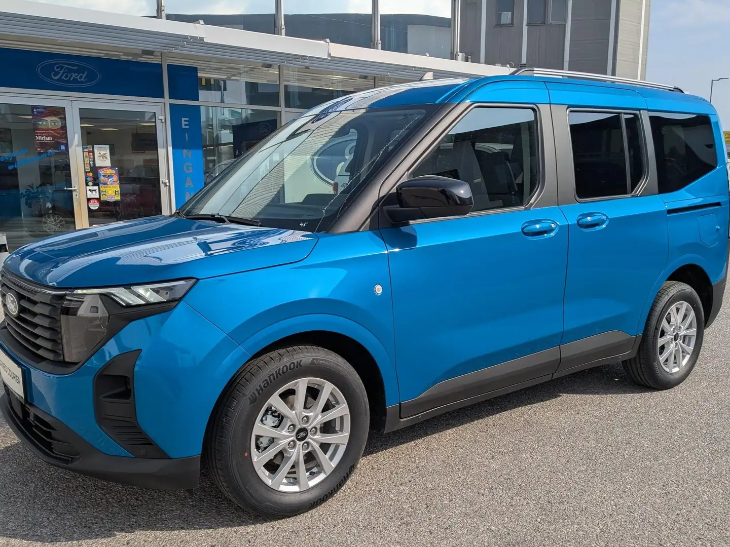 Ford Tourneo Courier Titanium Blau - 2