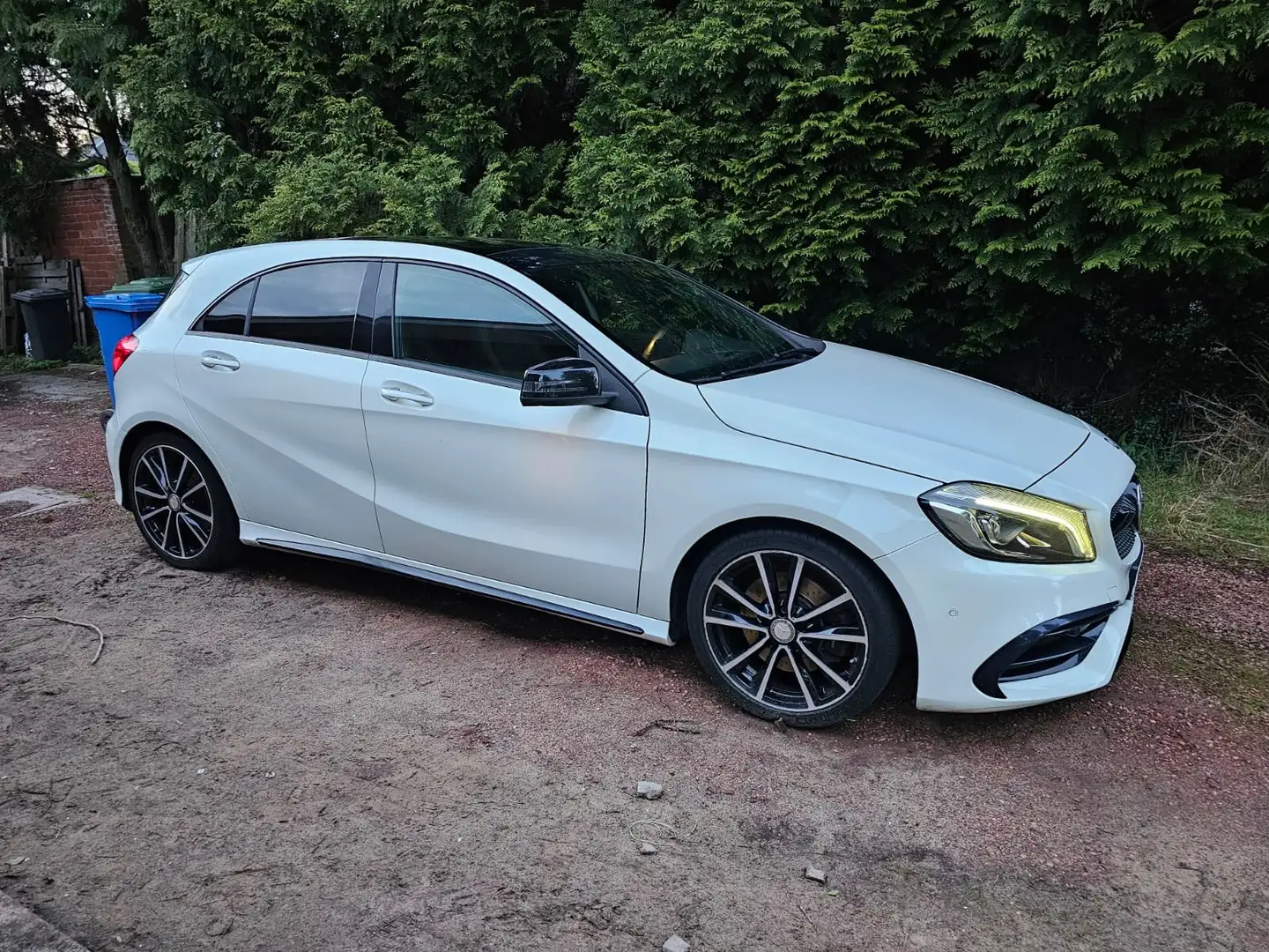 Mercedes-Benz A 220 A 220 Automaat, 177pk, A45 AMG Pack, Full option Wit - 2