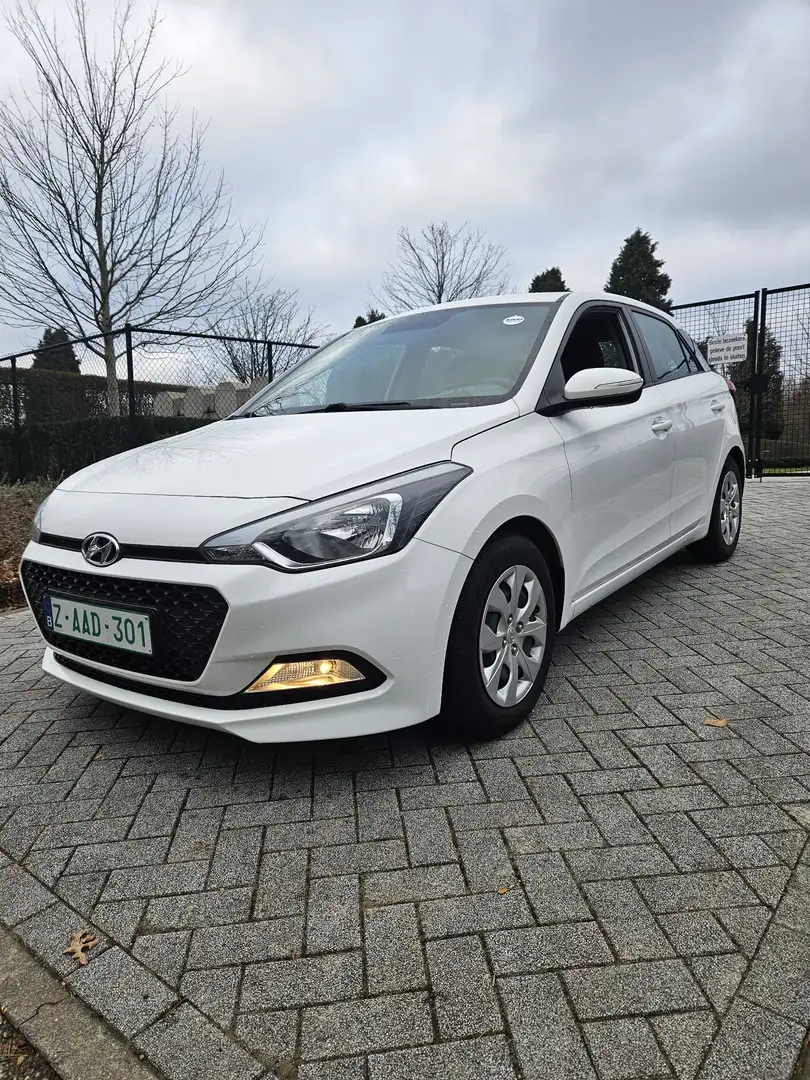 Hyundai i20 1EIGENAAR/€6D/AIRCO/GARANTIE/ONDERHOUDBOEK Blanc - 1