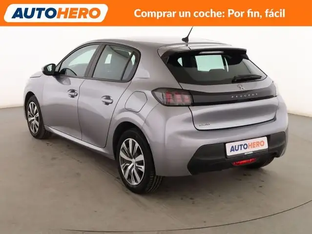 Peugeot 208 view 4