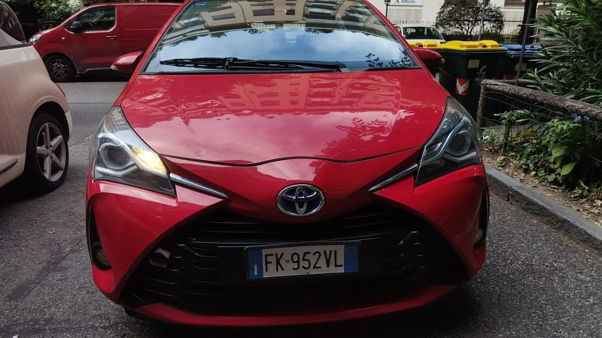 Toyota Yaris 5p 1.5h Cool - 1