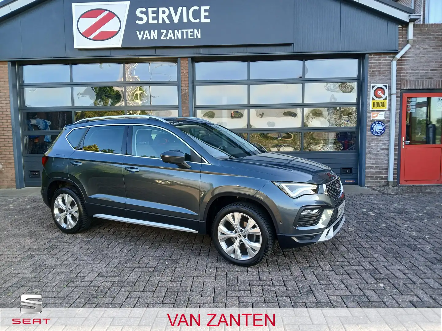 SEAT Ateca 1.5 TSI DSG-7 Xperience Business Intense Grigio - 1