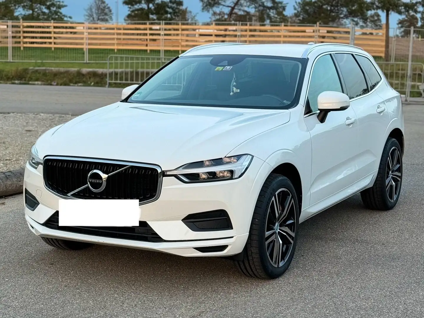 Volvo XC60 XC60 D3 Momentum Weiß - 1