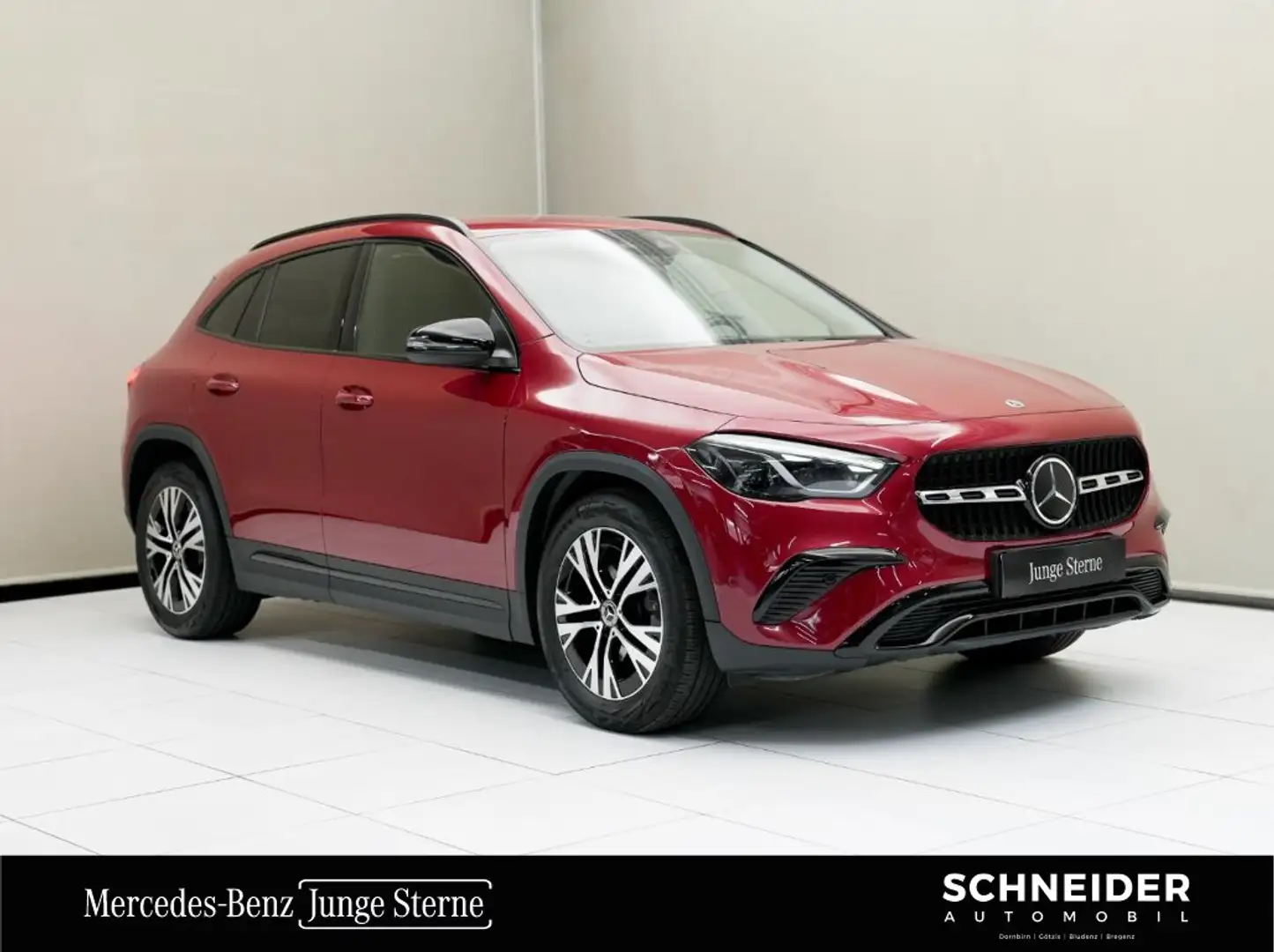 Mercedes-Benz GLA 180 Österreich-Edition Night KAM FLA el.Heck Rot - 1