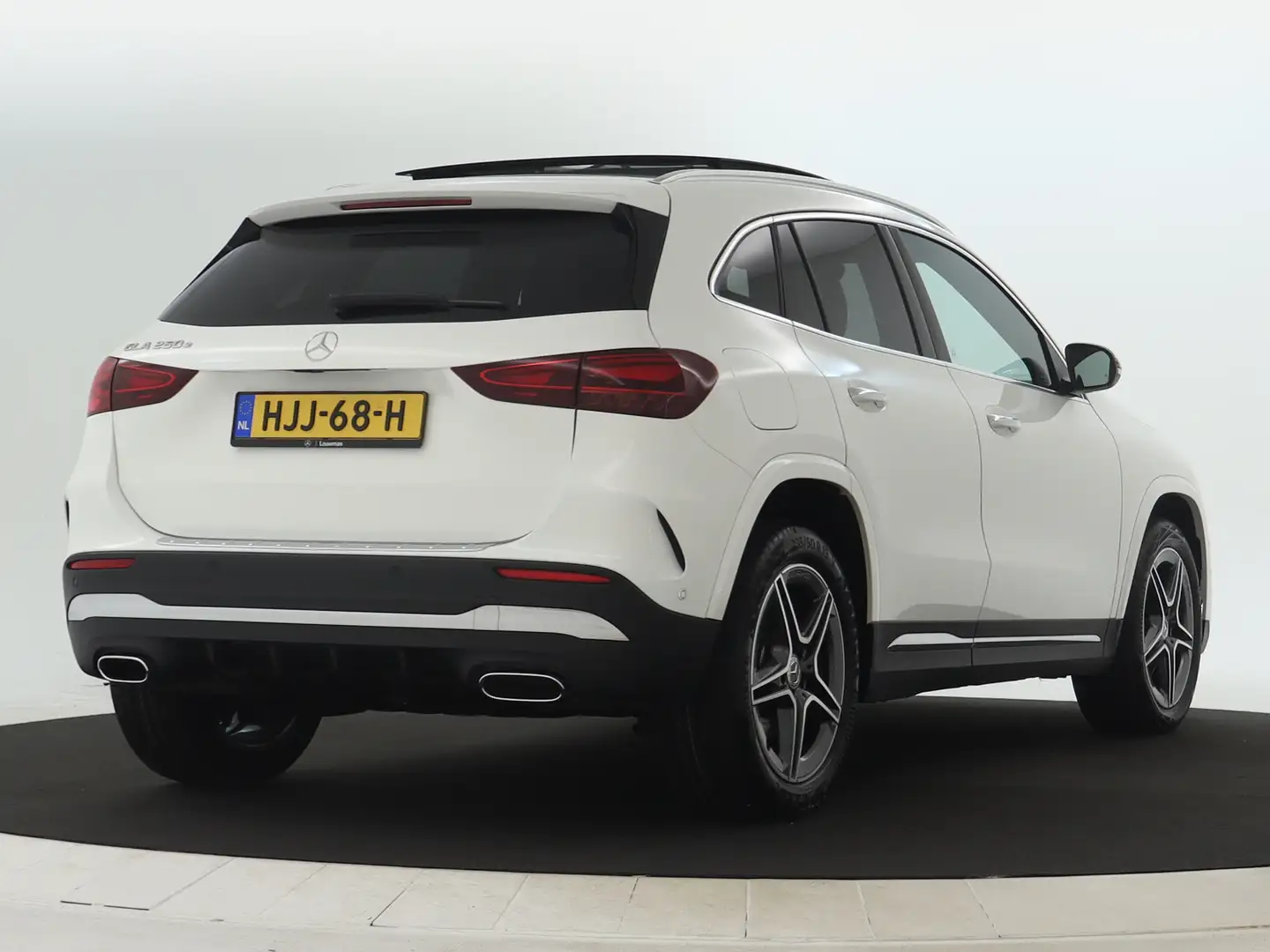 Mercedes-Benz GLA 250 e AMG Plug-In Hybride | AMG Line Advanced Plus | P Wit - 2