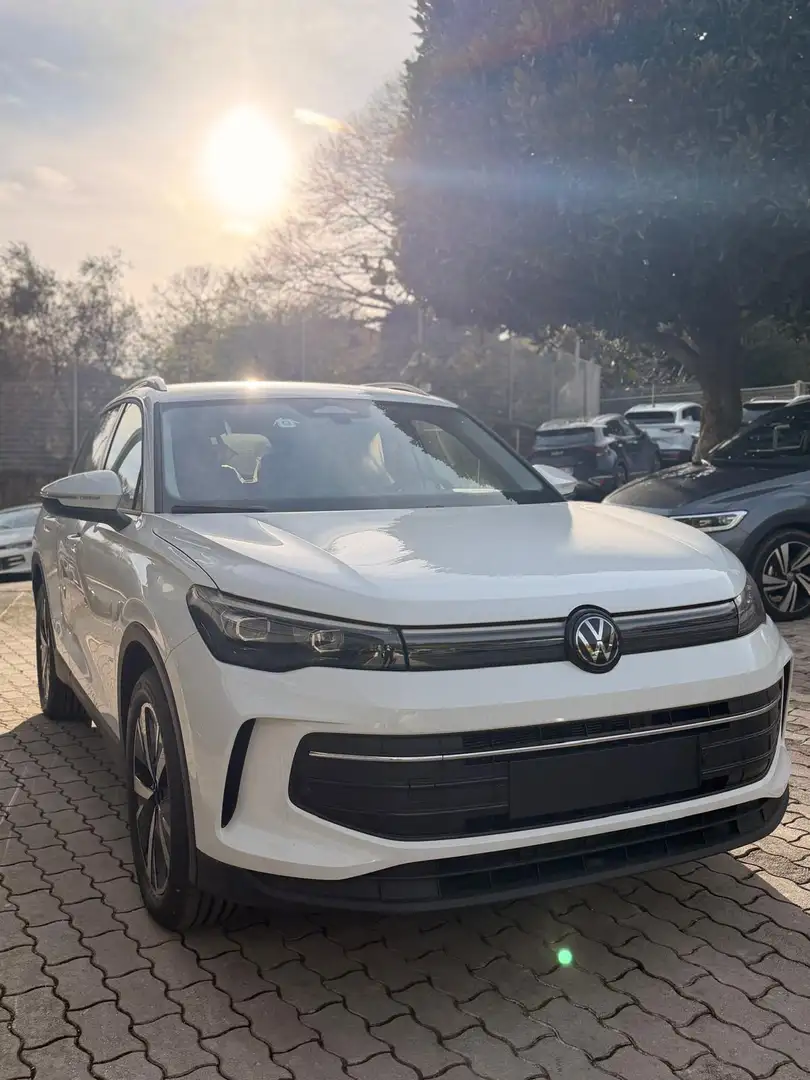 Volkswagen Tiguan 1.5 e-TSI EDITION PLUS 150cv Weiß - 2