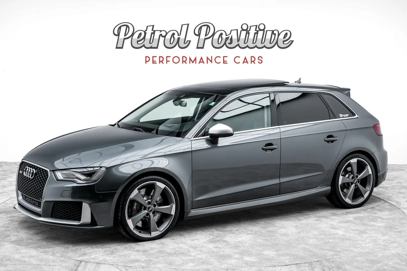 Audi RS3 SB 2,5 TFSI quattro S-tronic Sportabgas*Pano*Magn Grau - 2