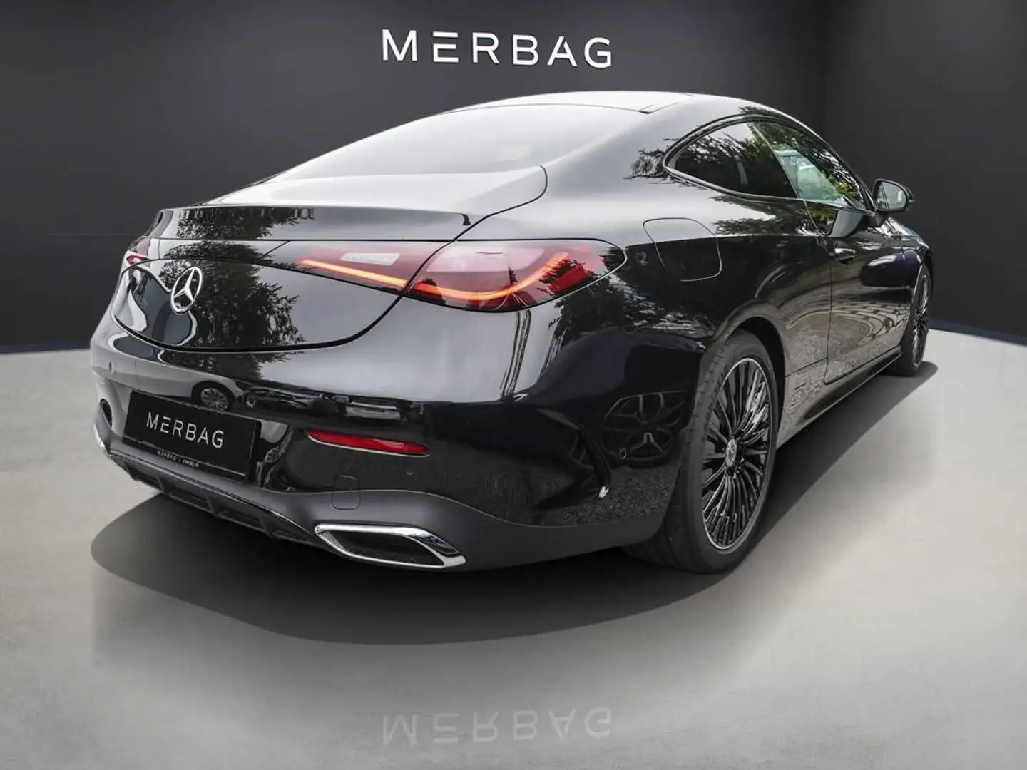 Mercedes-Benz CLE 300 4M AMG-LINE PANO CARBON DISTRONIC Noir - 2