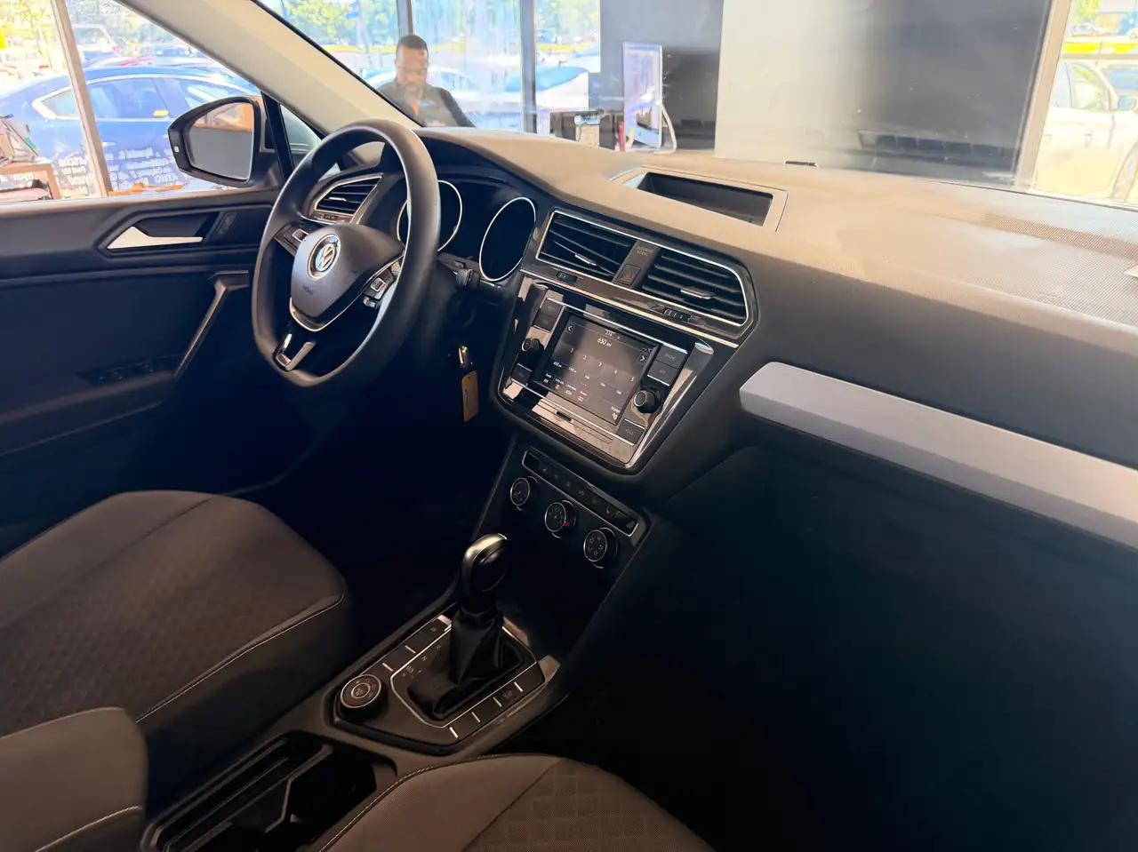 Volkswagen Tiguan снимка Volkswagen Tiguan