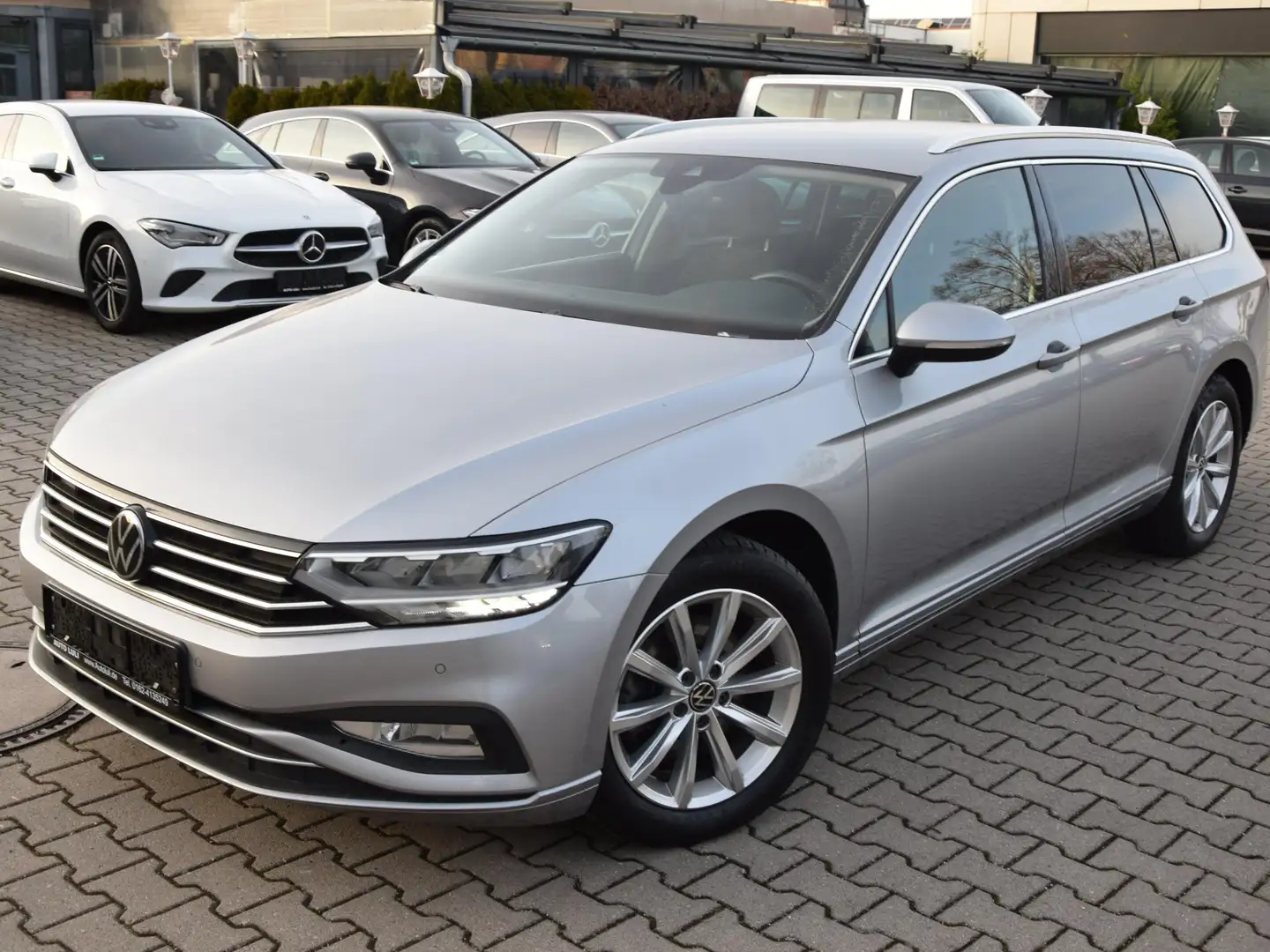 Volkswagen Passat Variant Business,LED,ACC,NAVI,KAMERA,PDC,A-HOLD Grau - 1