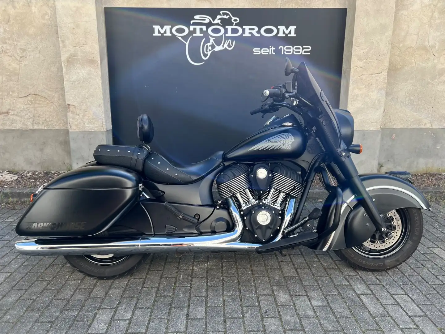Indian Chief Dark Horse Negru - 1