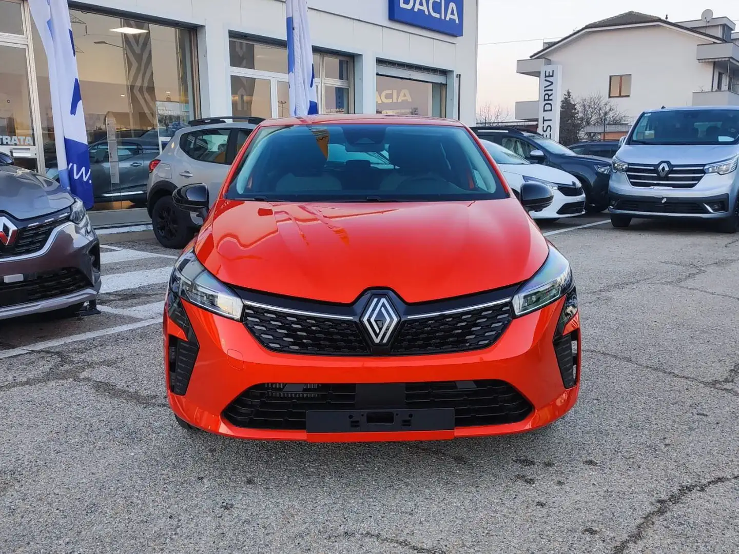 Renault Clio Clio 1.0 tce Evolution Gpl 100cv Oranje - 2