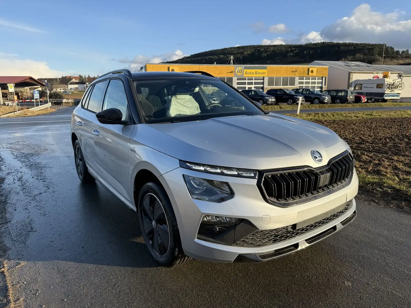 Skoda Kamiq Monte Carlo 1.0 TSI 7-Gang-DSG Automatik Plateado - 1