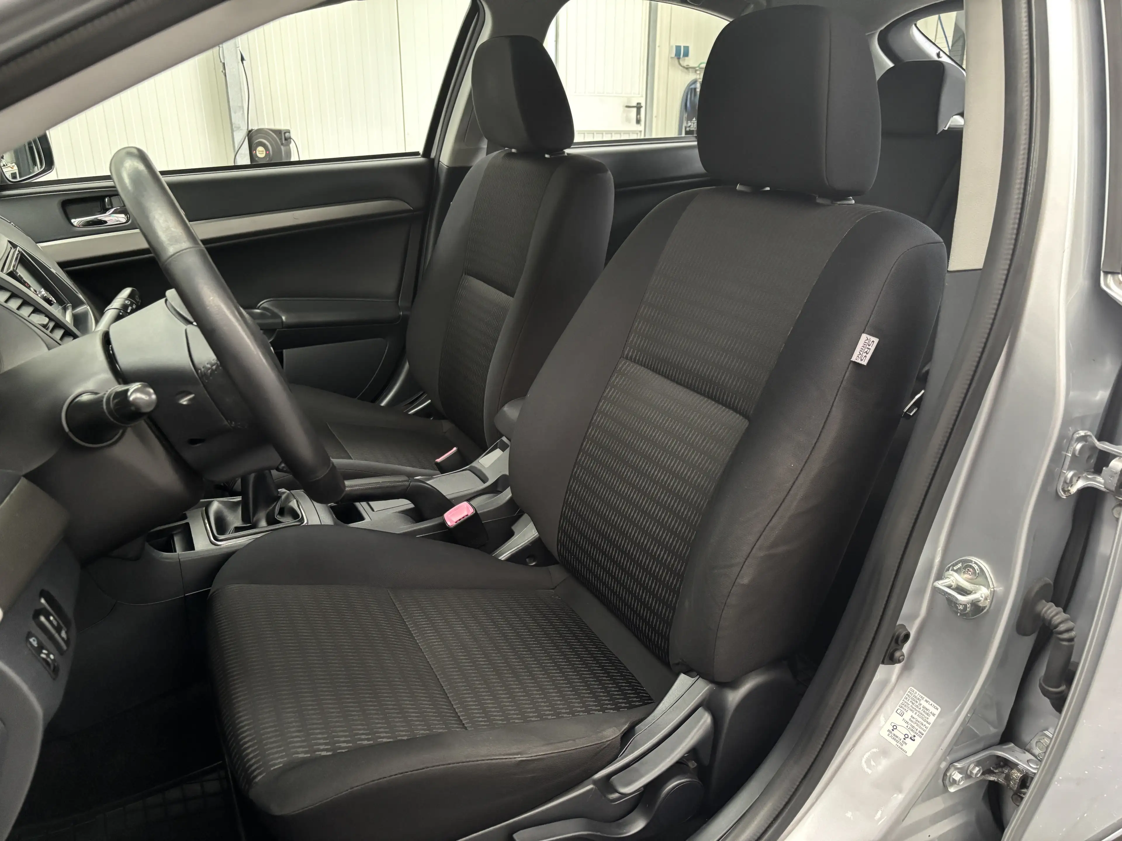 Mitsubishi Lancer Sportback 1.6 Edition One Volledig onderhouden | T — photo 17