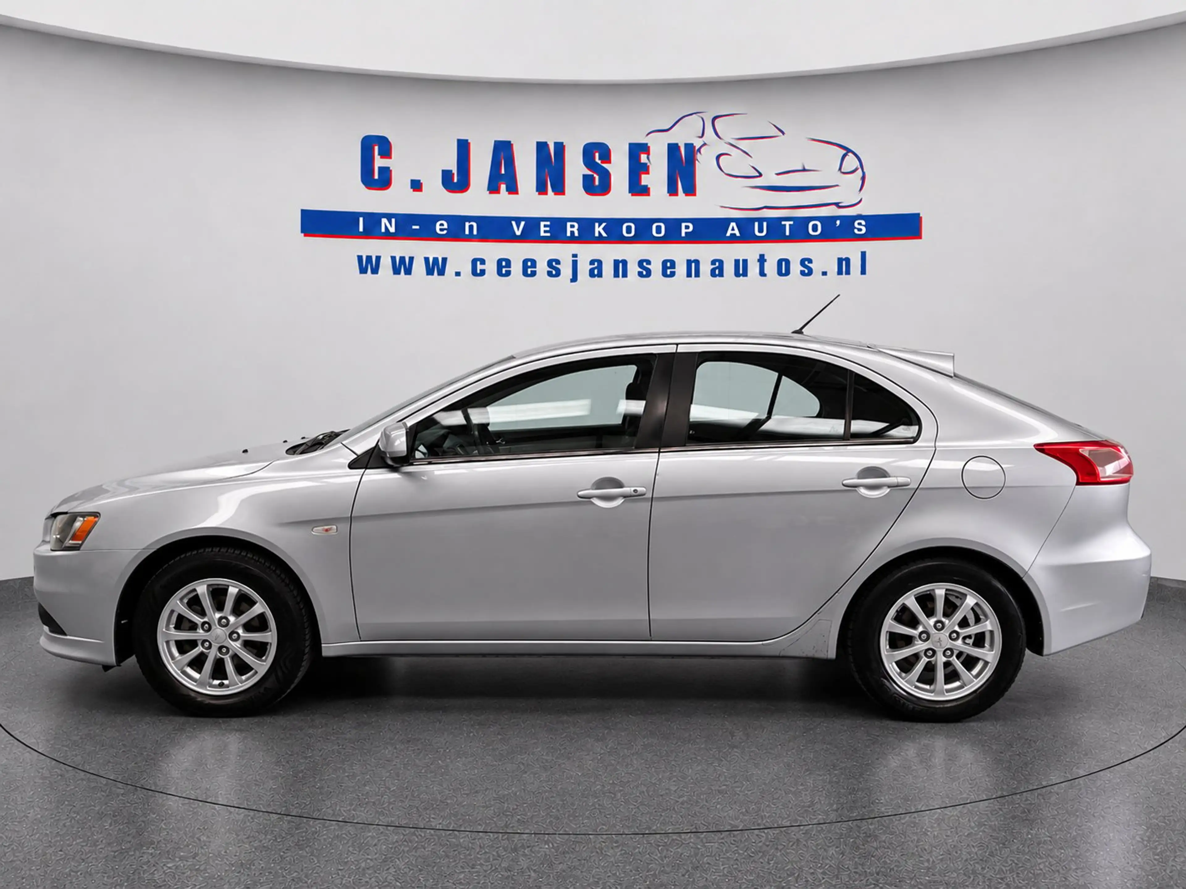 Mitsubishi Lancer Sportback 1.6 Edition One Volledig onderhouden | T — photo 2