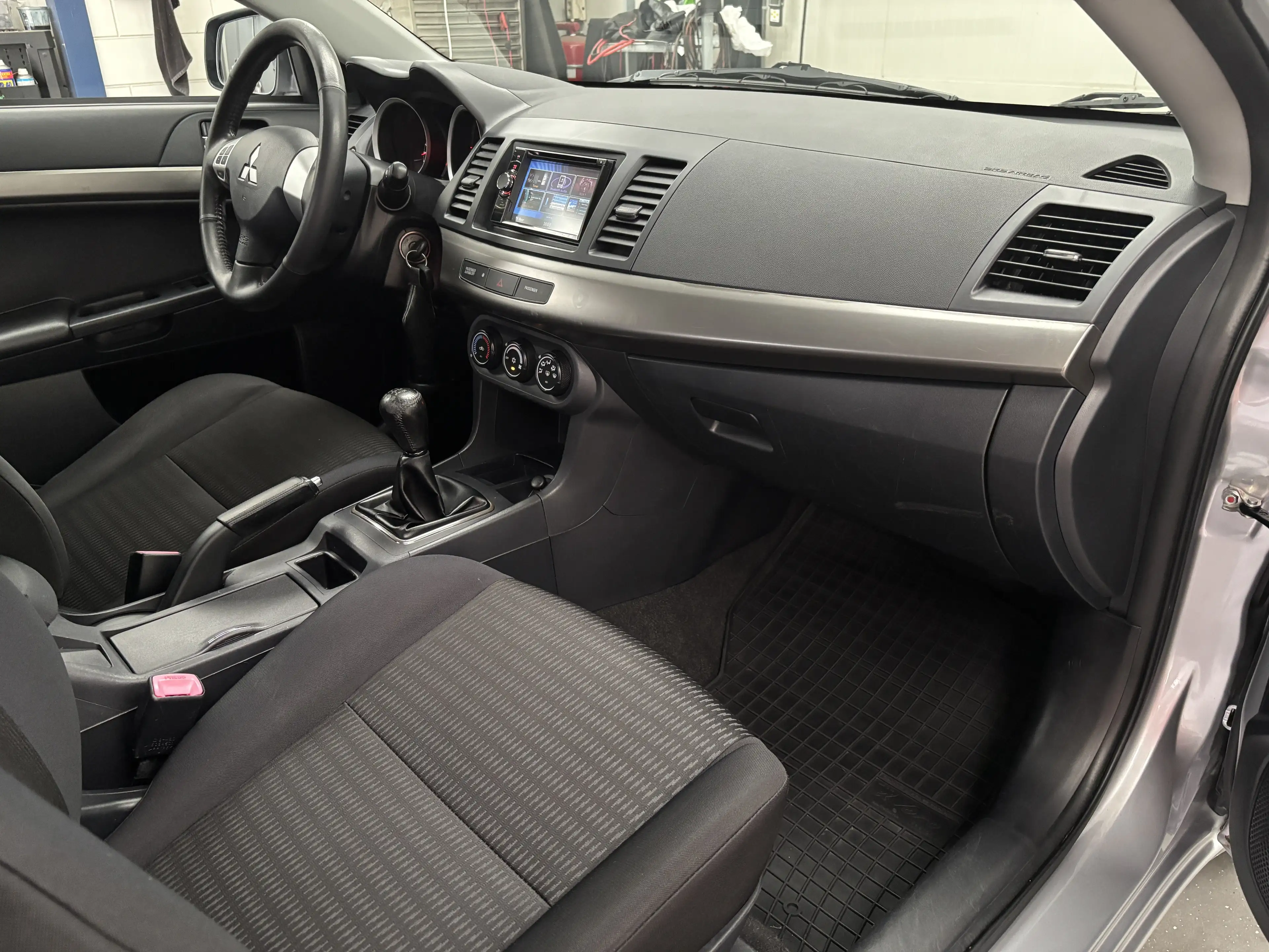 Mitsubishi Lancer Sportback 1.6 Edition One Volledig onderhouden | T — photo 20