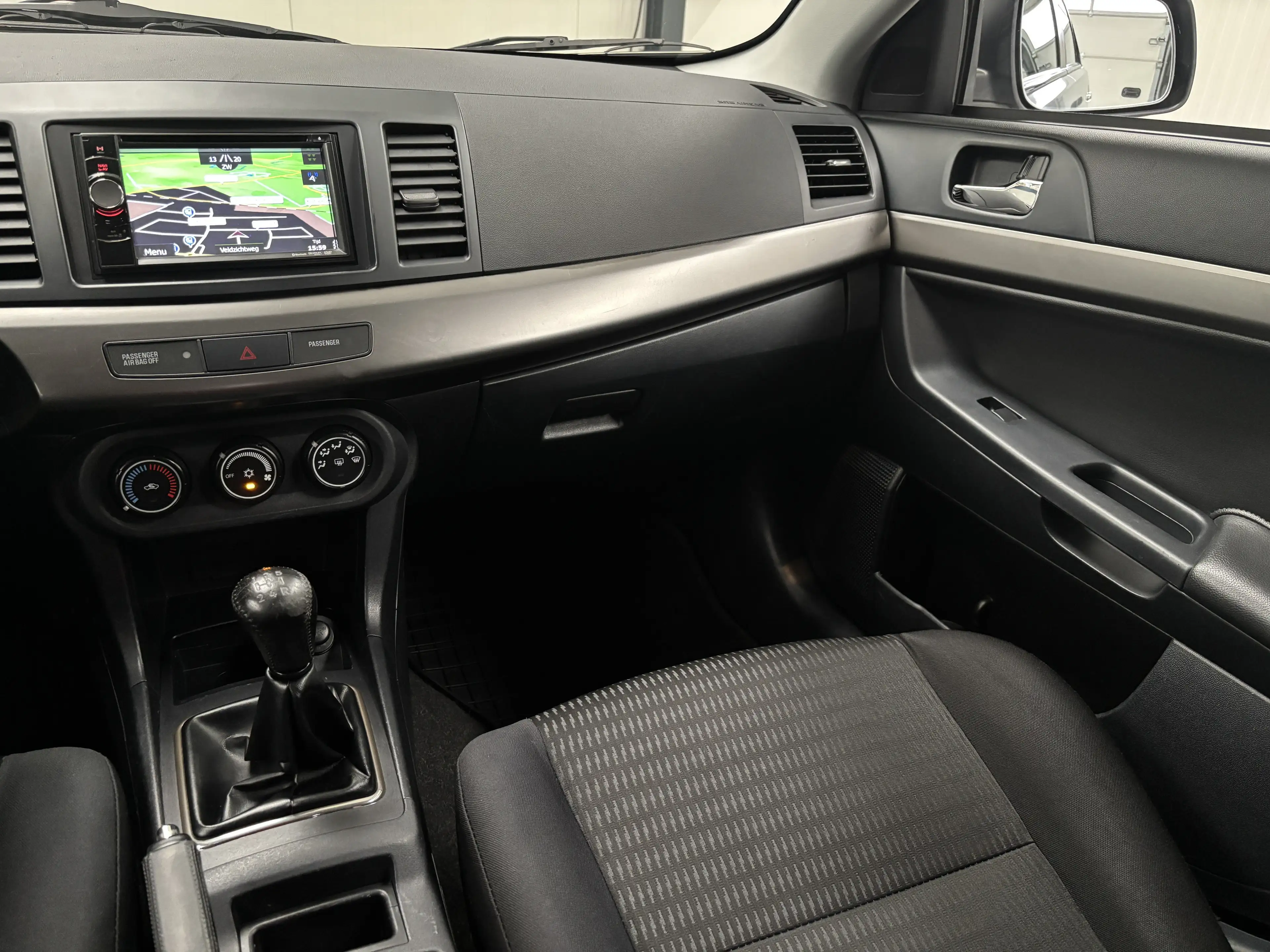 Mitsubishi Lancer Sportback 1.6 Edition One Volledig onderhouden | T — photo 26
