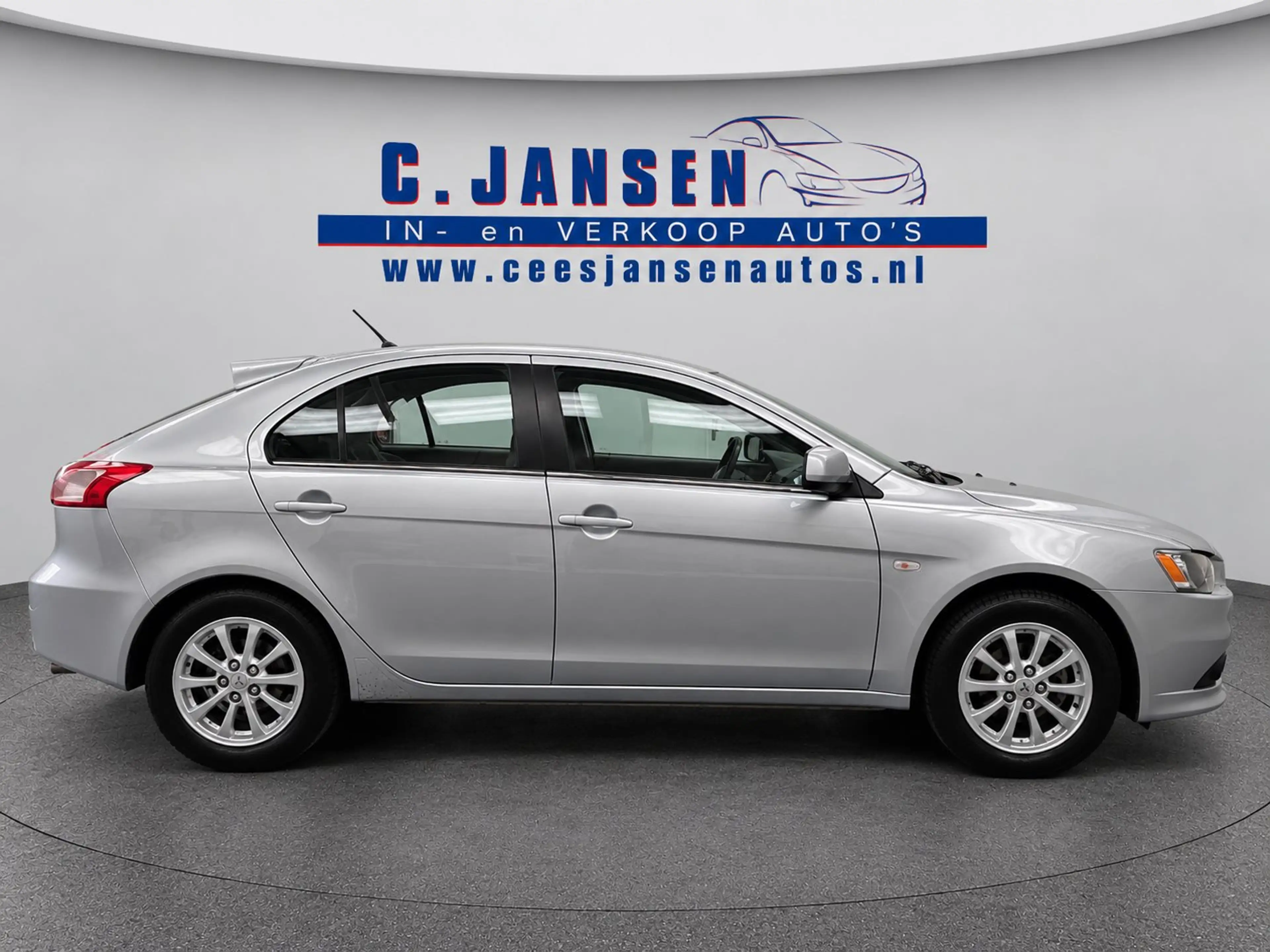 Mitsubishi Lancer Sportback 1.6 Edition One Volledig onderhouden | T — photo 6