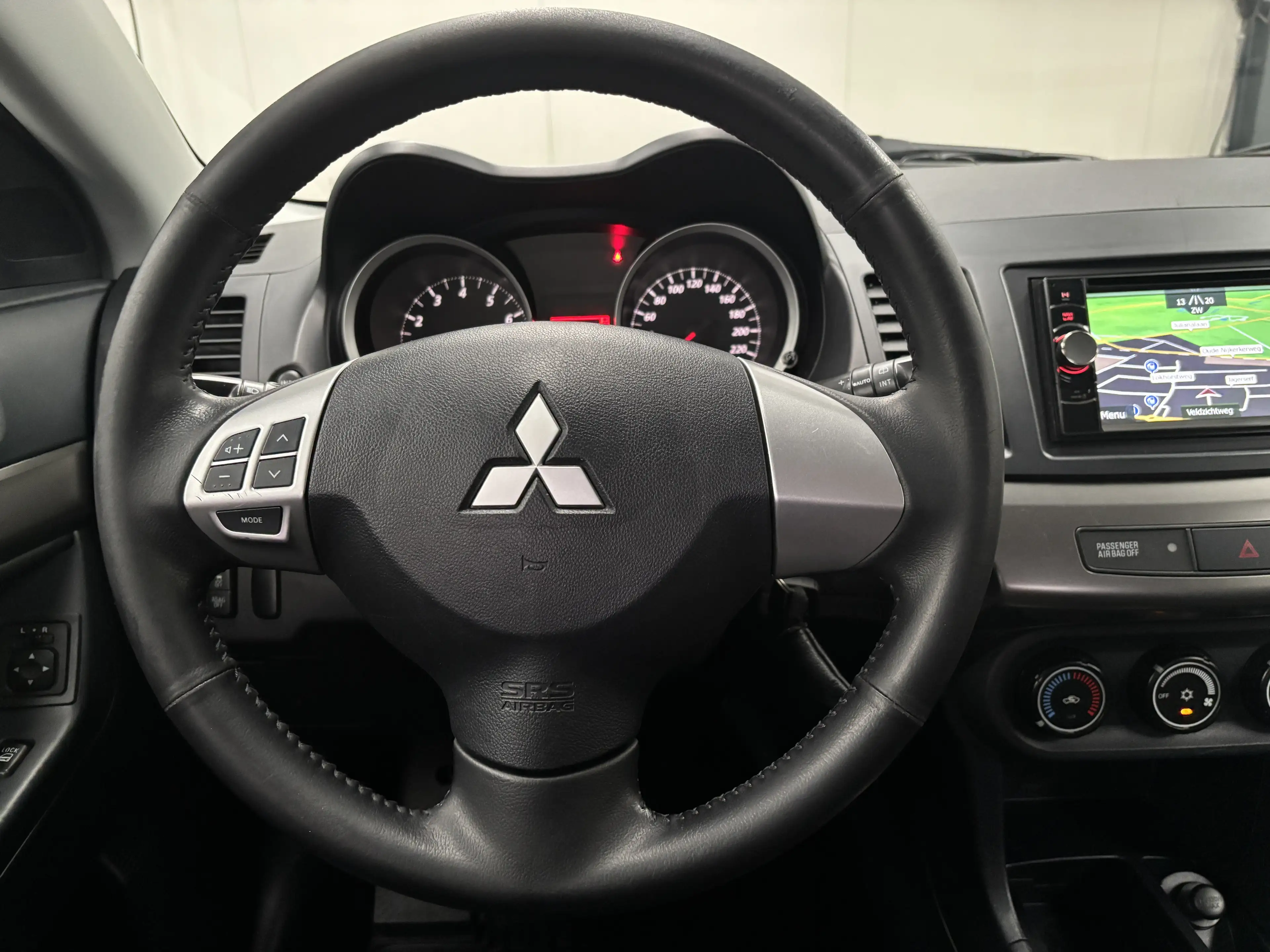 Mitsubishi Lancer Sportback 1.6 Edition One Volledig onderhouden | T — photo 15