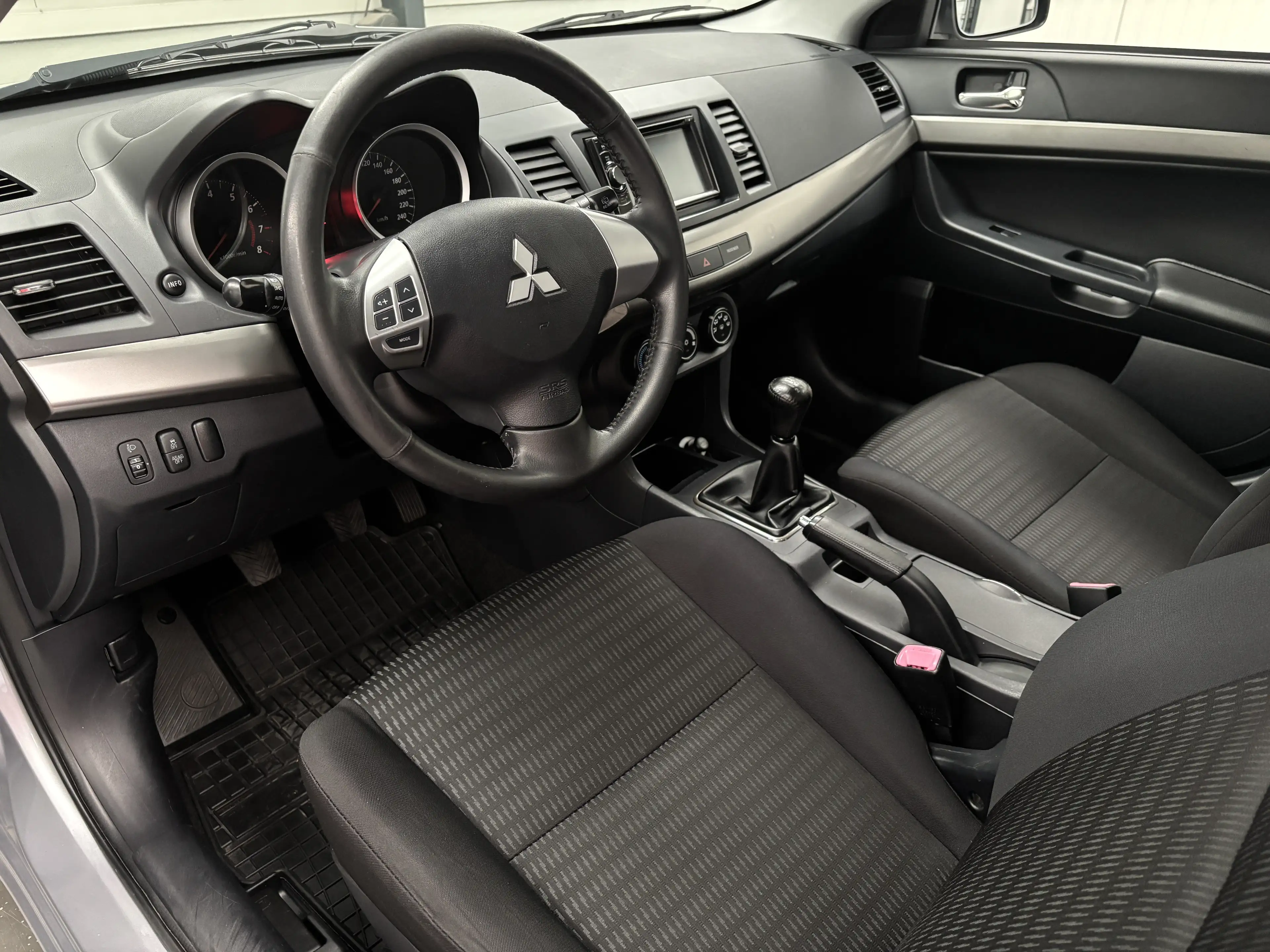 Mitsubishi Lancer Sportback 1.6 Edition One Volledig onderhouden | T — photo 11