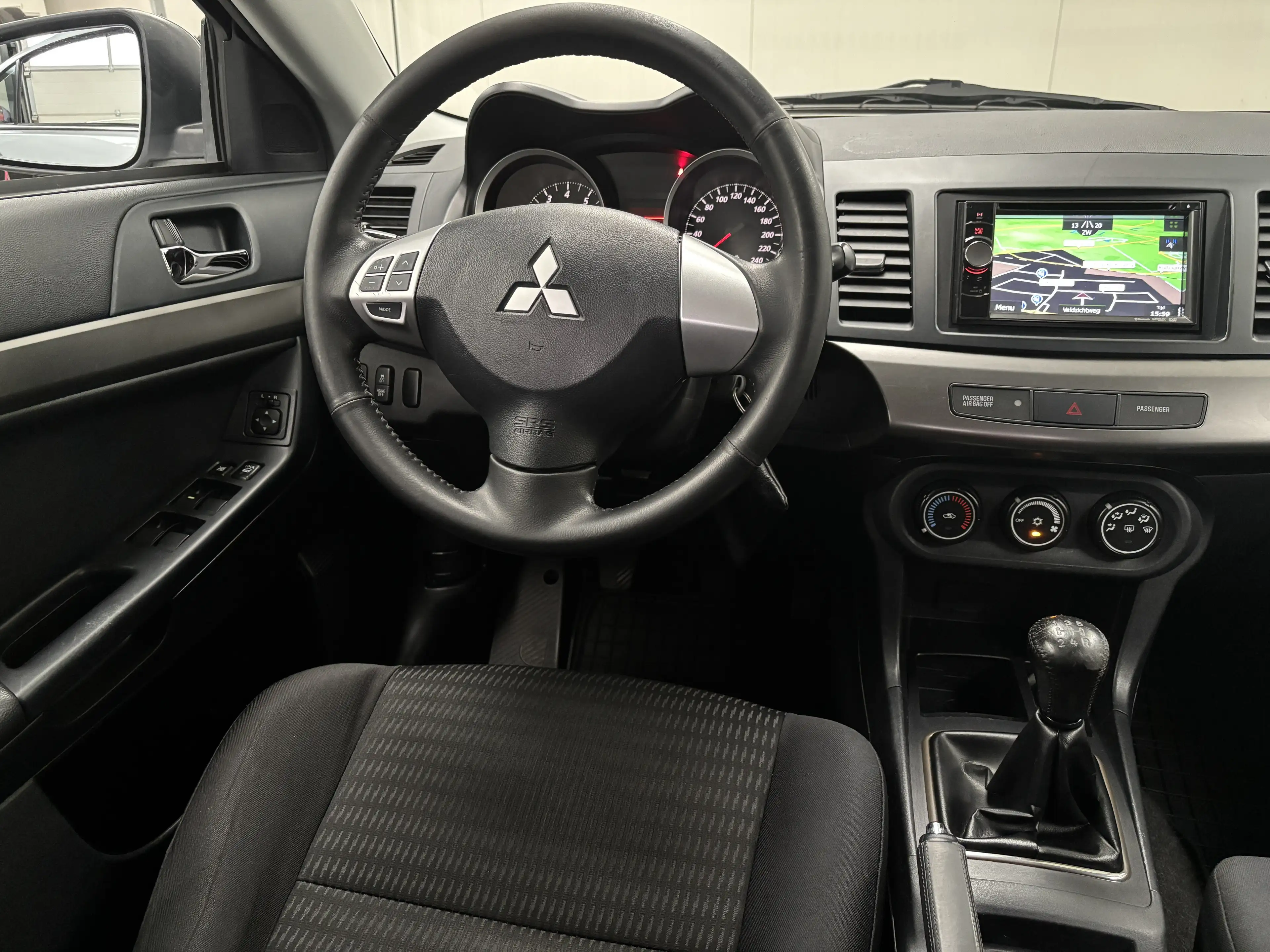 Mitsubishi Lancer Sportback 1.6 Edition One Volledig onderhouden | T — photo 25