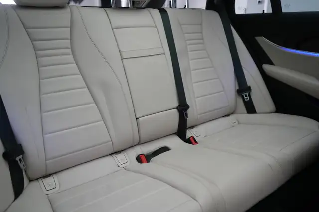 Mercedes-Benz E-Class view 12
