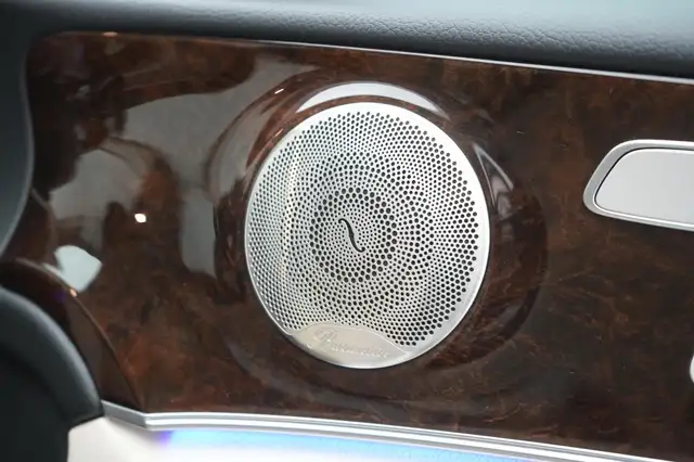 Mercedes-Benz E-Class view 11