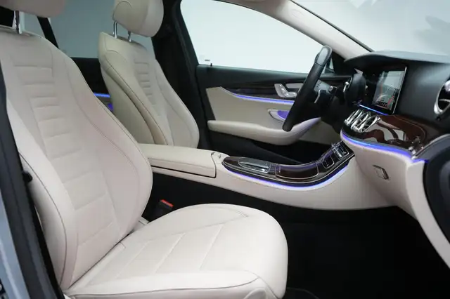 Mercedes-Benz E-Class view 7