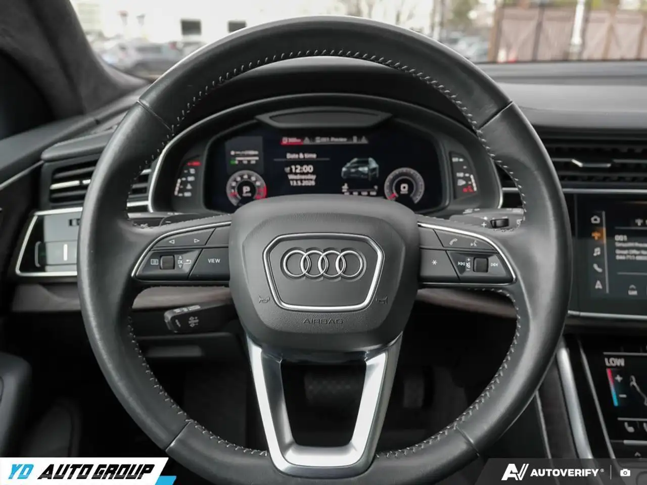 Audi Q8 снимка Audi Q8