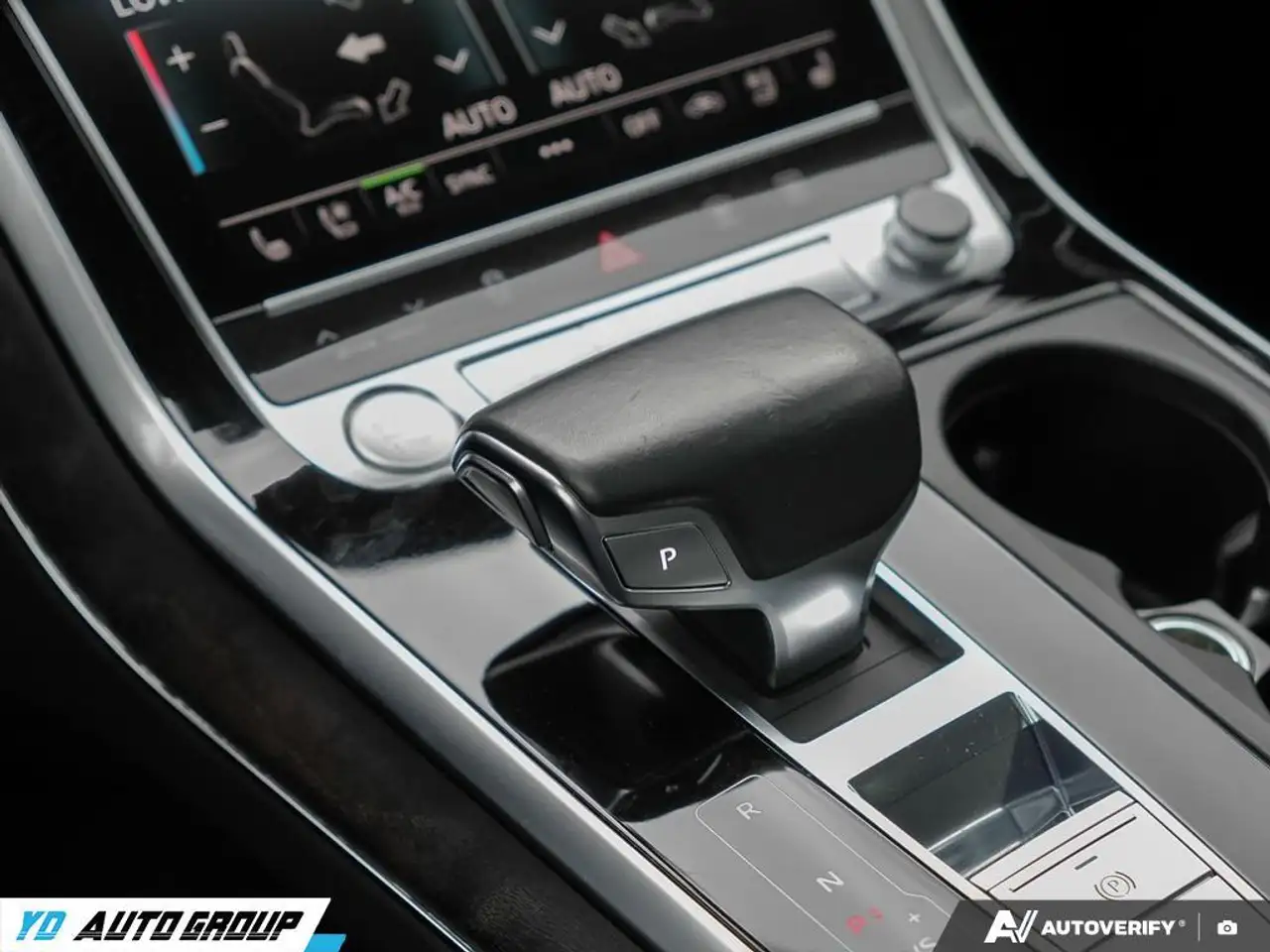 Audi Q8 снимка Audi Q8