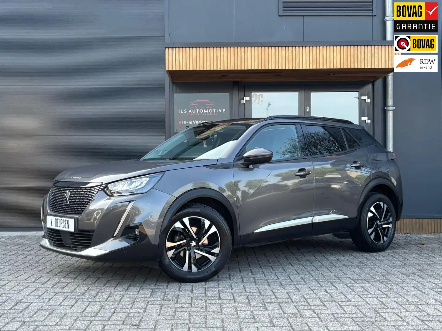 Peugeot 2008 1.2 PureTech Active automaat Grijs - 1