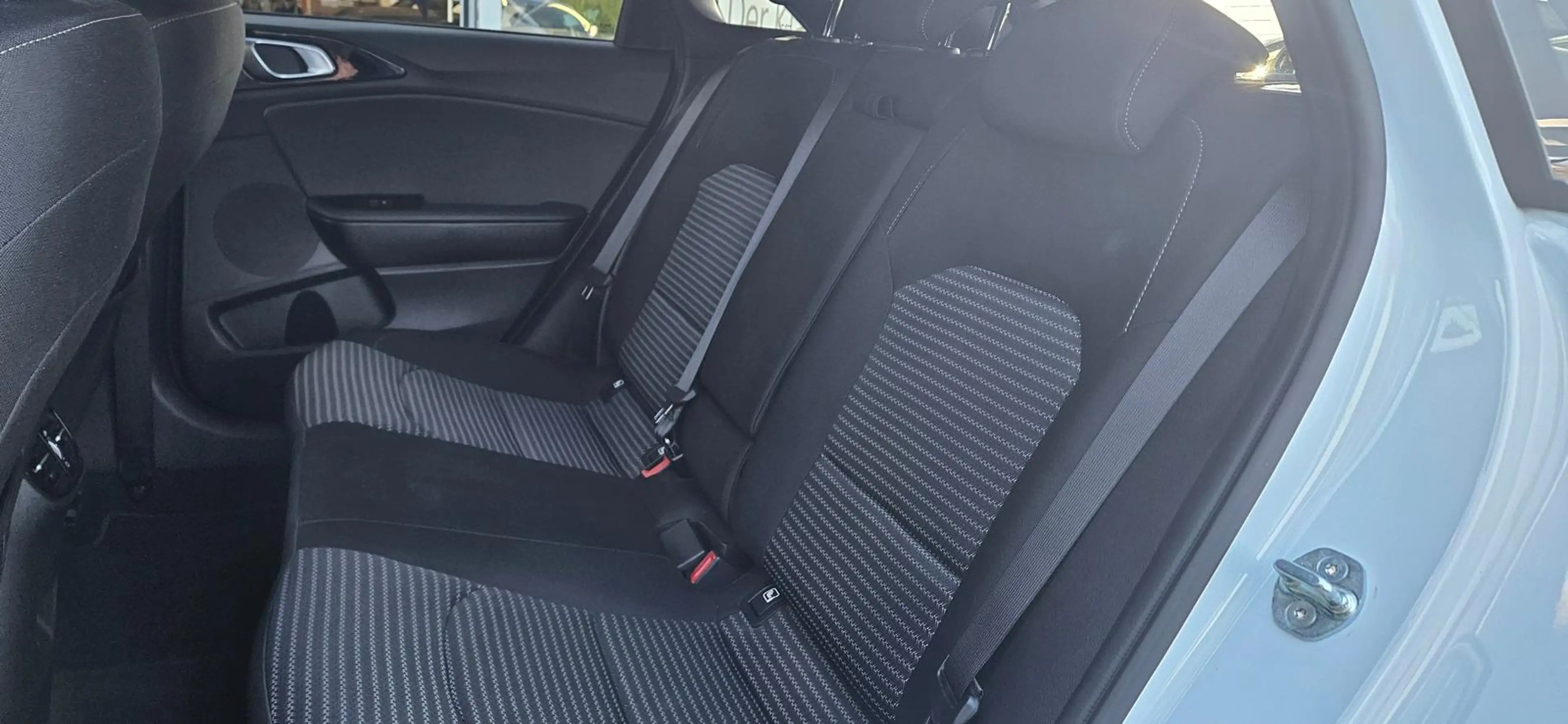 Kia Ceed / cee'd Ultimate Edition NAVI KAMERA SHZ LHZ — photo 9