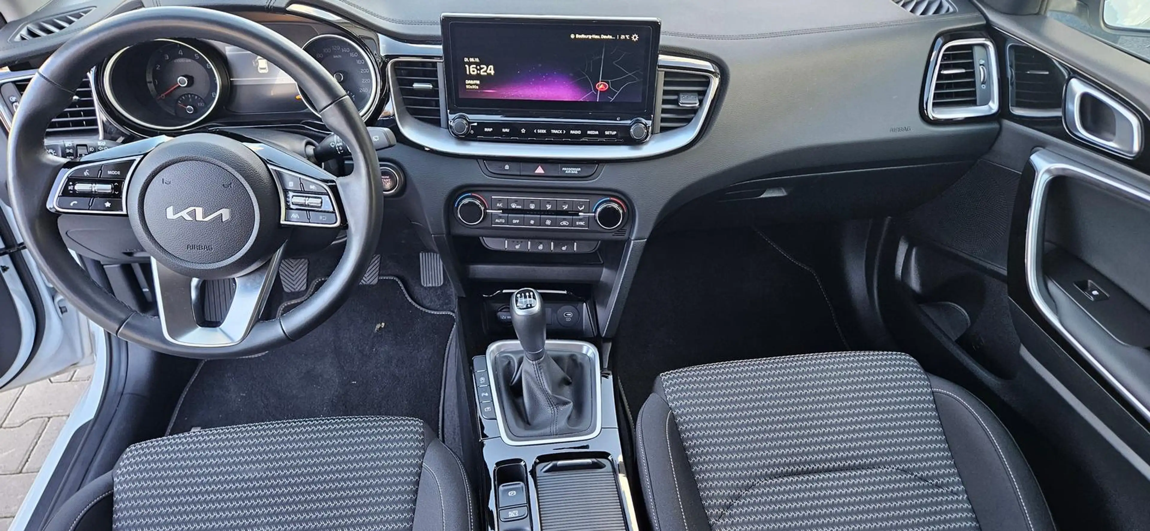 Kia Ceed / cee'd Ultimate Edition NAVI KAMERA SHZ LHZ — photo 11