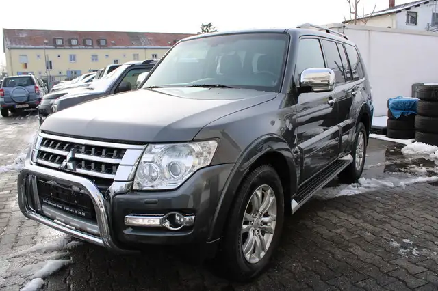 Mitsubishi Pajero 3.2 DI-D Instyle Top *Top-Gepflegt*