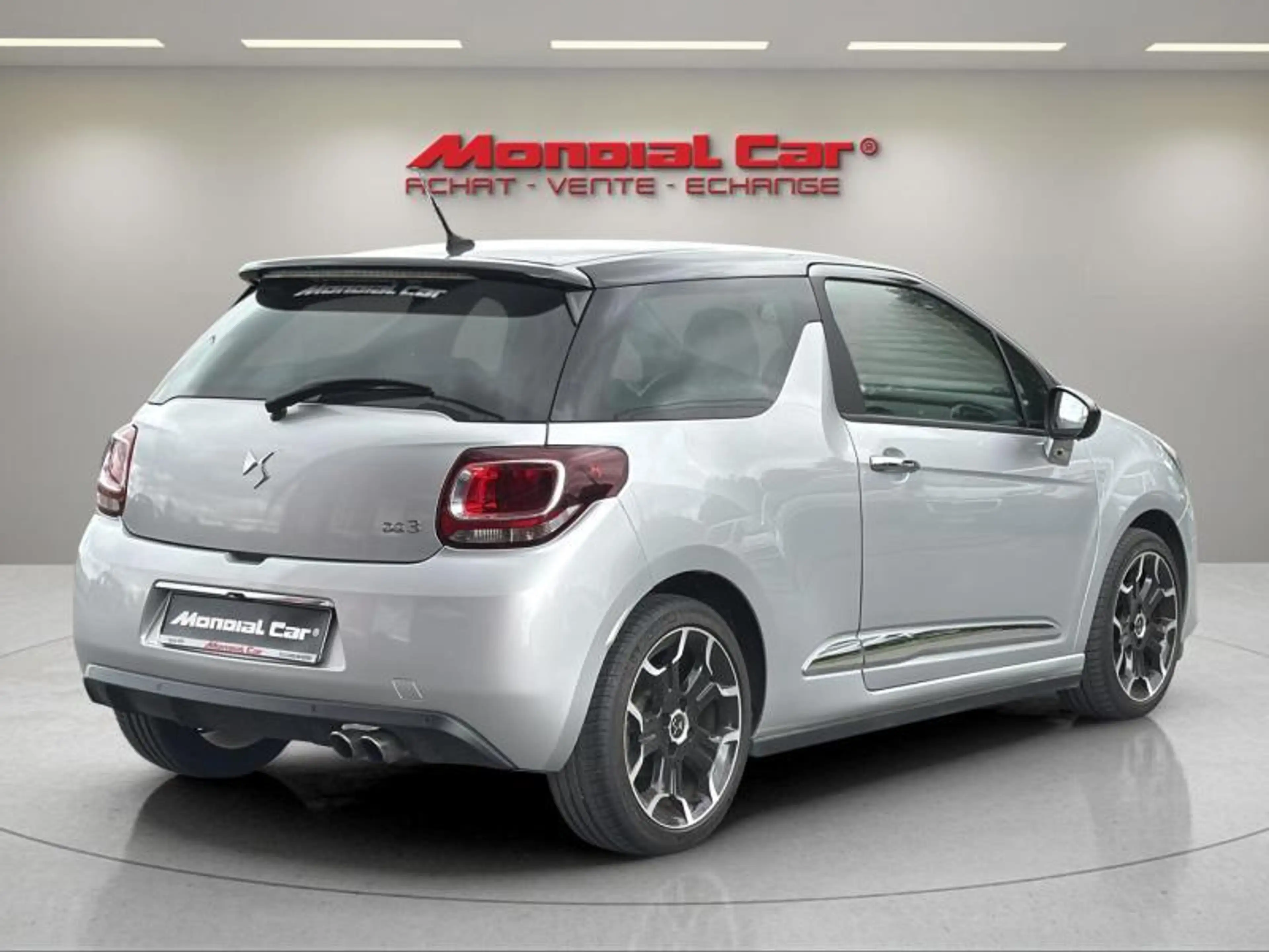 DS Automobiles DS 3 DS 3 1.2 PureTech Sport Chic S — photo 6