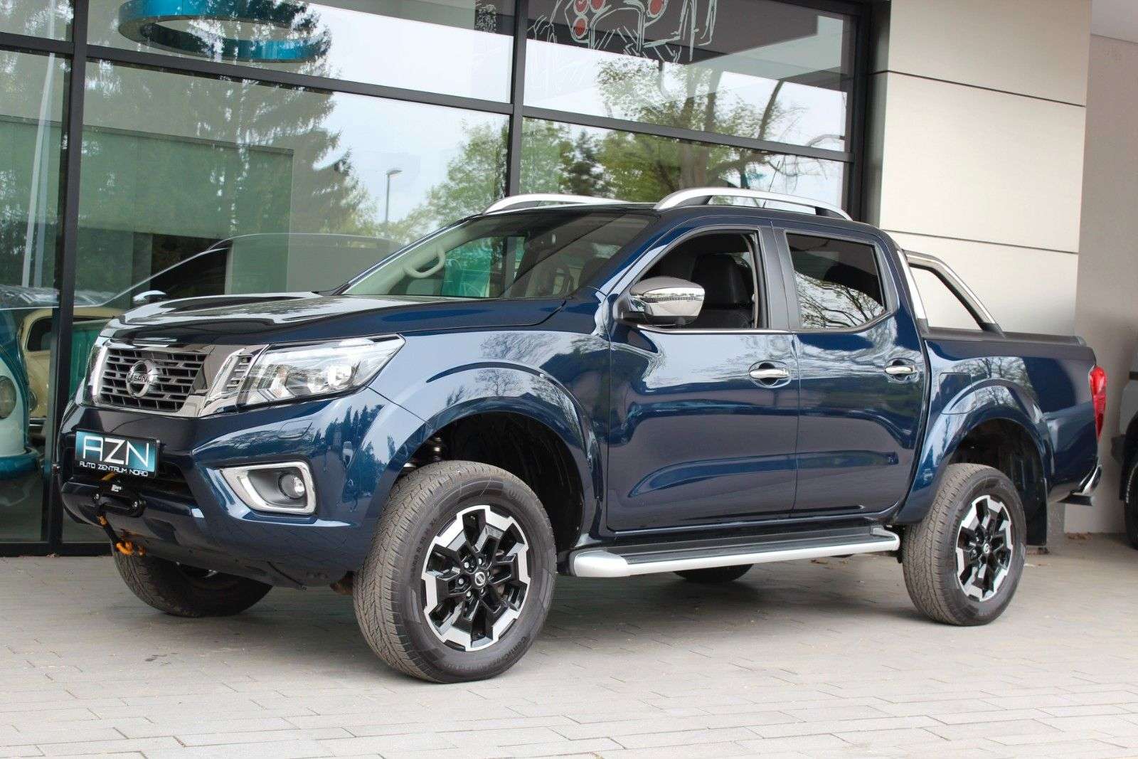 Second hand Nissan Navara 2.3