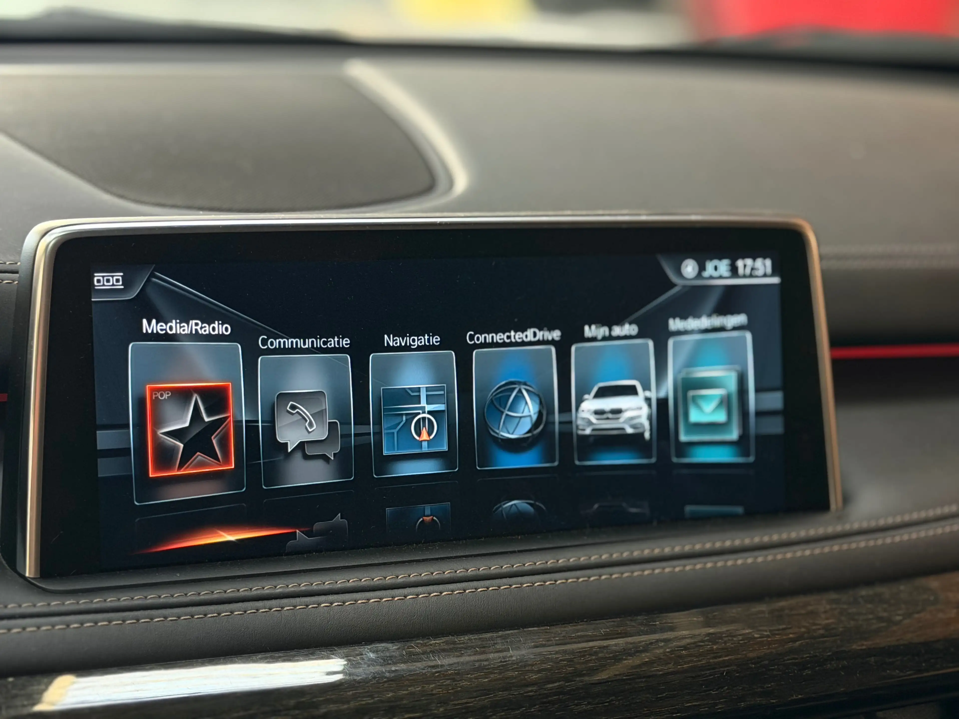 BMW X5 xDrive 40e • M-Pack • Performance Styling • Full Option — photo 15