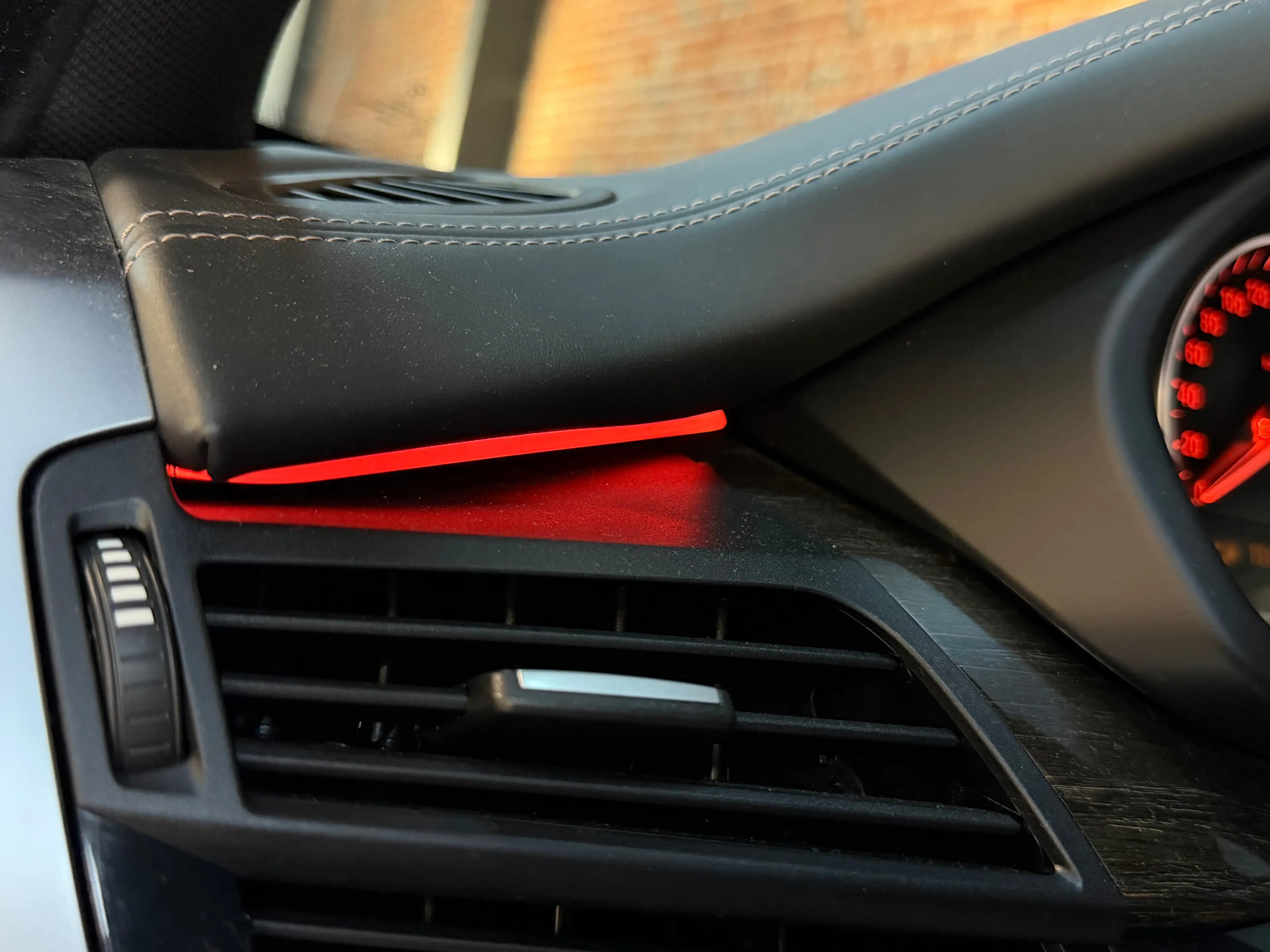 BMW X5 xDrive 40e • M-Pack • Performance Styling • Full Option — photo 10