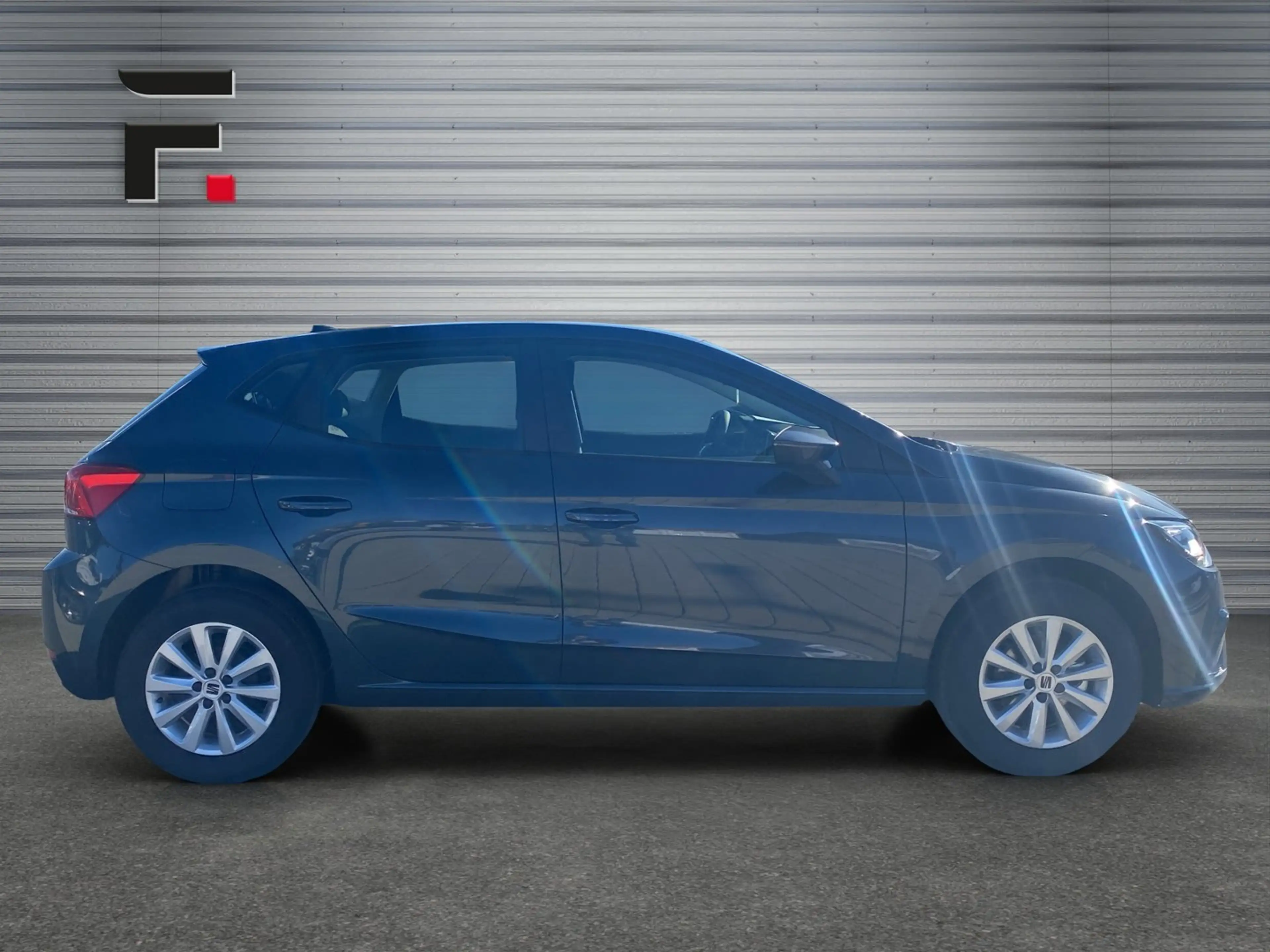 SEAT Ibiza Reference Edition 1.0 TSI — photo 4