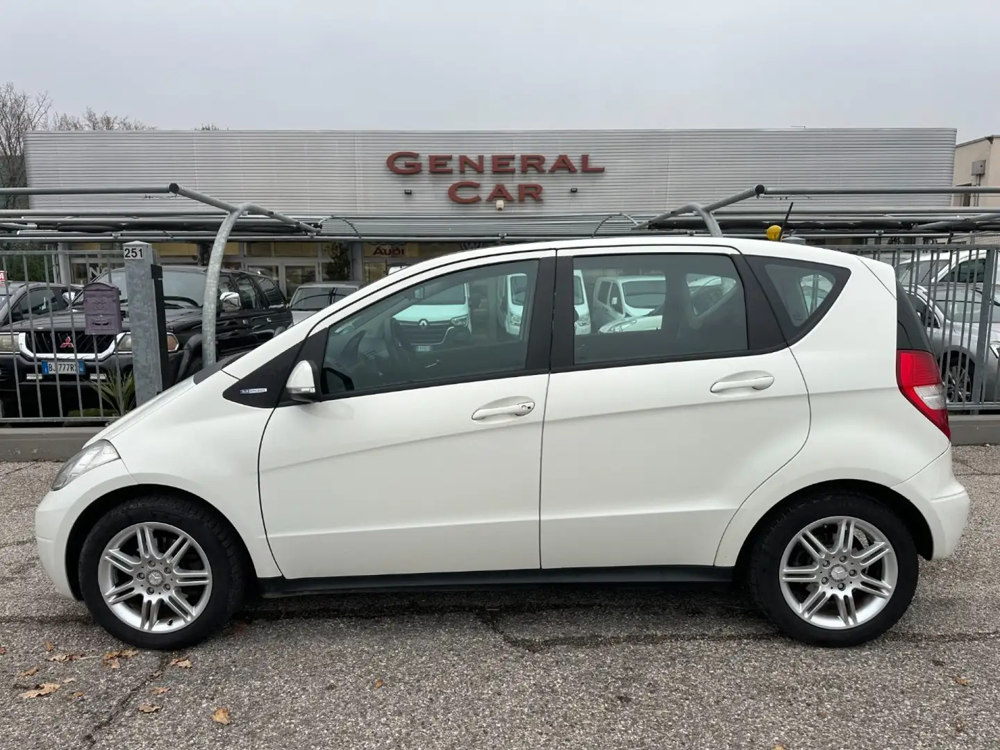 Mercedes-Benz A 160 1.5 GPL 95CV BlueEFFICIENCY Executive Wit - 1