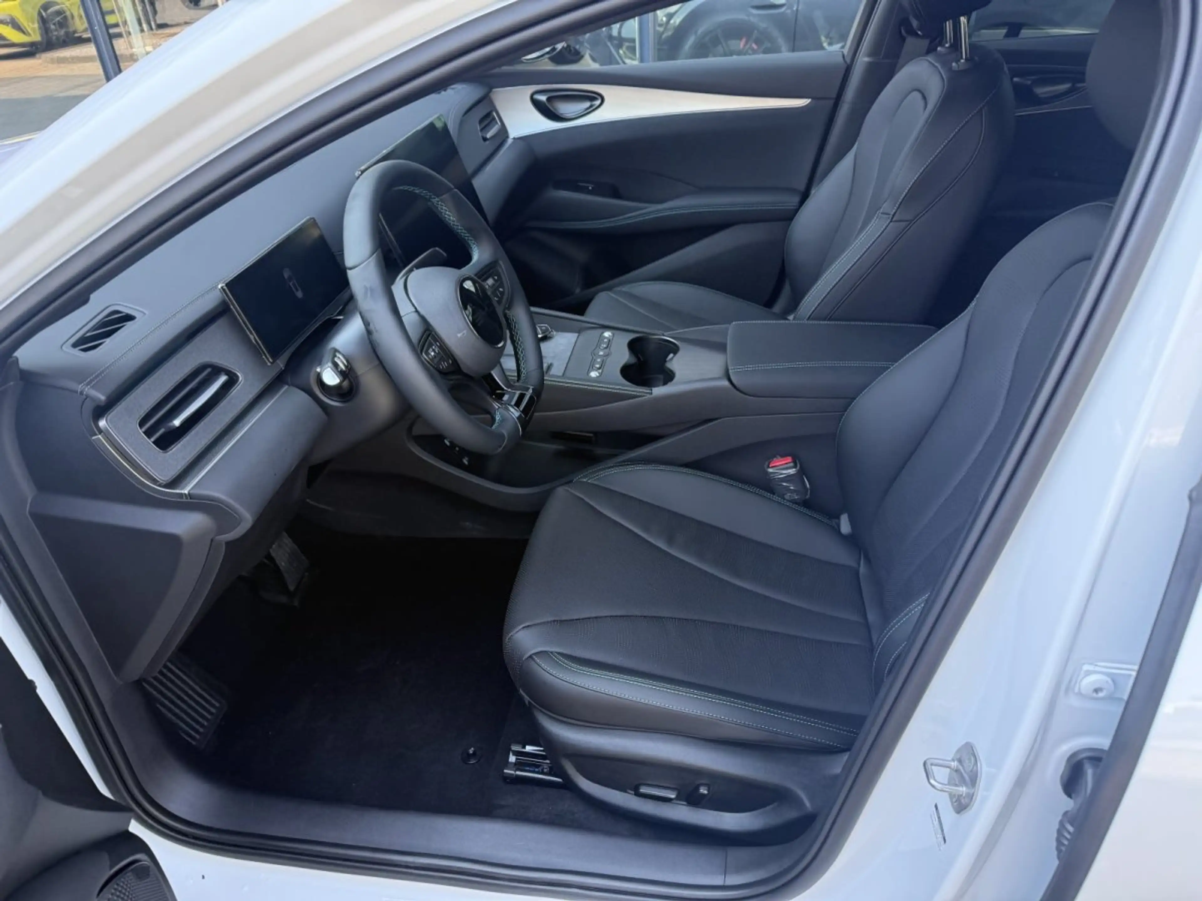 BYD Seal 6 DM-I Touring Comfort *Privacy*Pano*Leder*360Grad* — photo 7