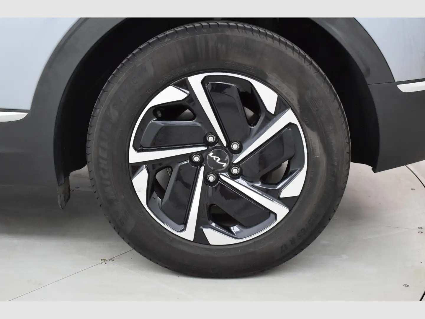 Kia Sportage 1.6 CRDi MHEV Drive 4x2 136 Plateado - 2