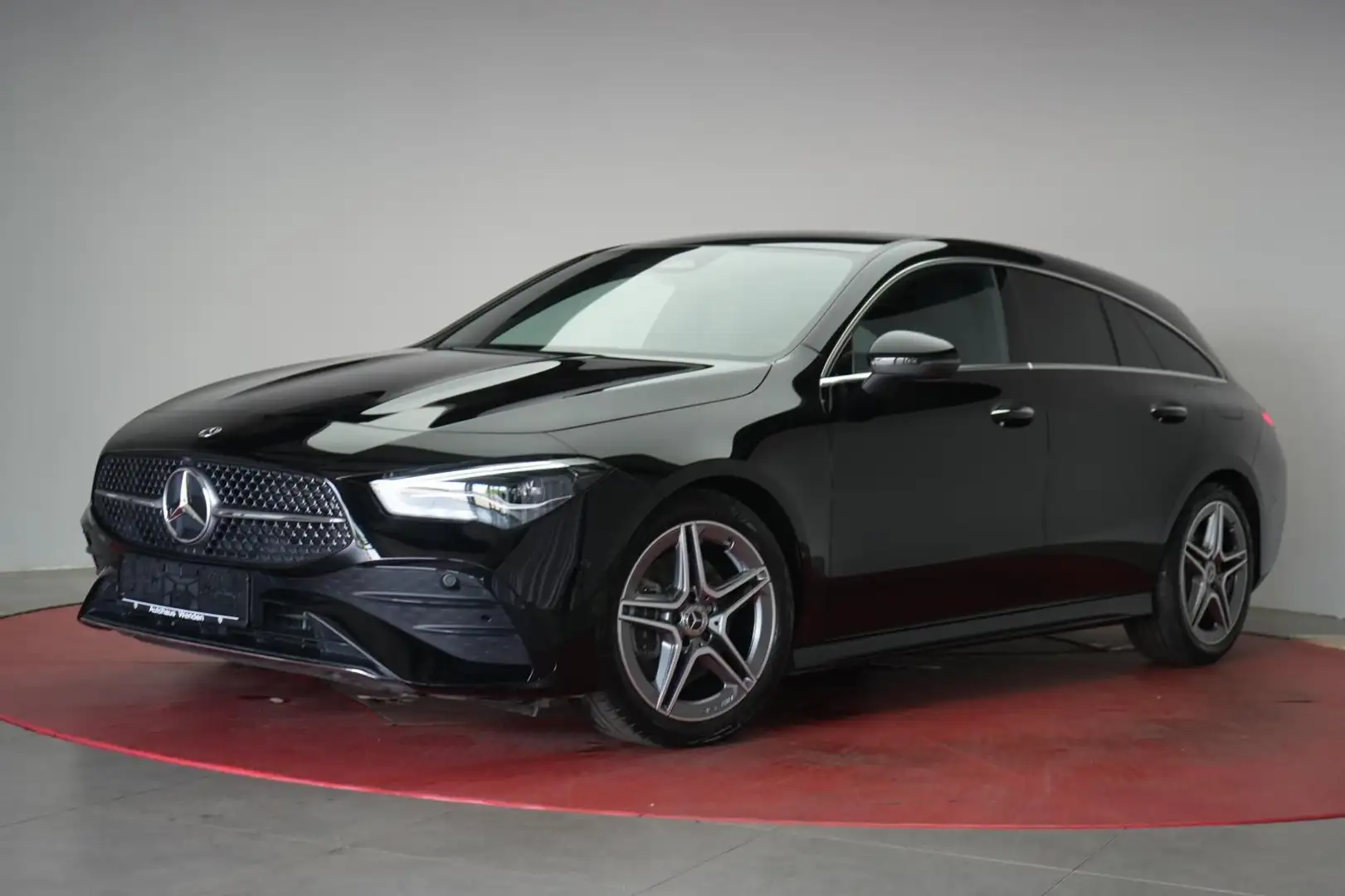 Mercedes-Benz CLA 200 7G-DCT AMG Navi/Distronic Schwarz - 2