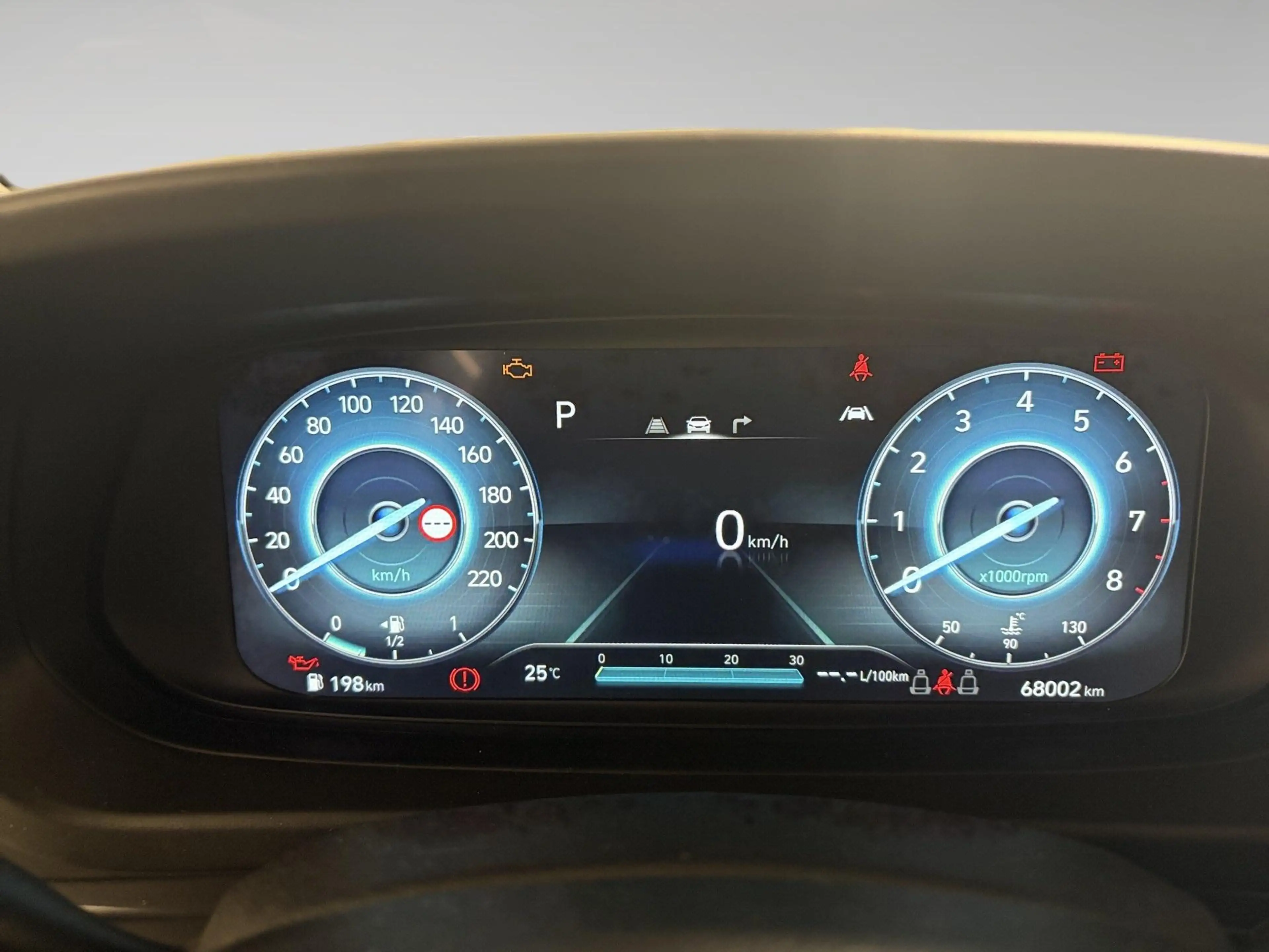 Hyundai BAYON 1.0 TGDi 100 48V 7DCT Sky — photo 2