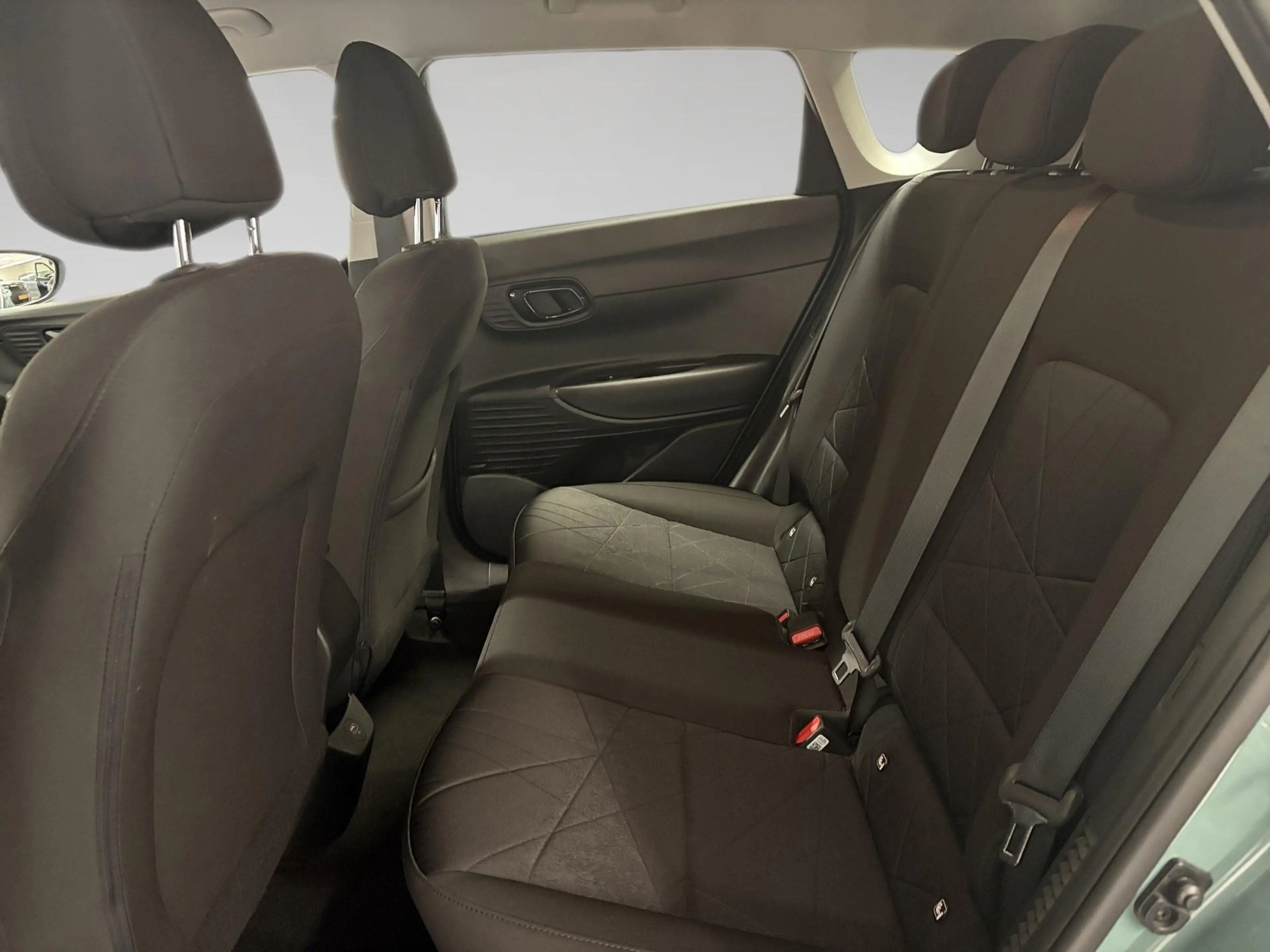 Hyundai BAYON 1.0 TGDi 100 48V 7DCT Sky — photo 13