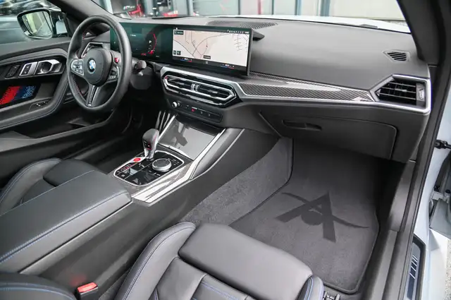 BMW M2 view 12